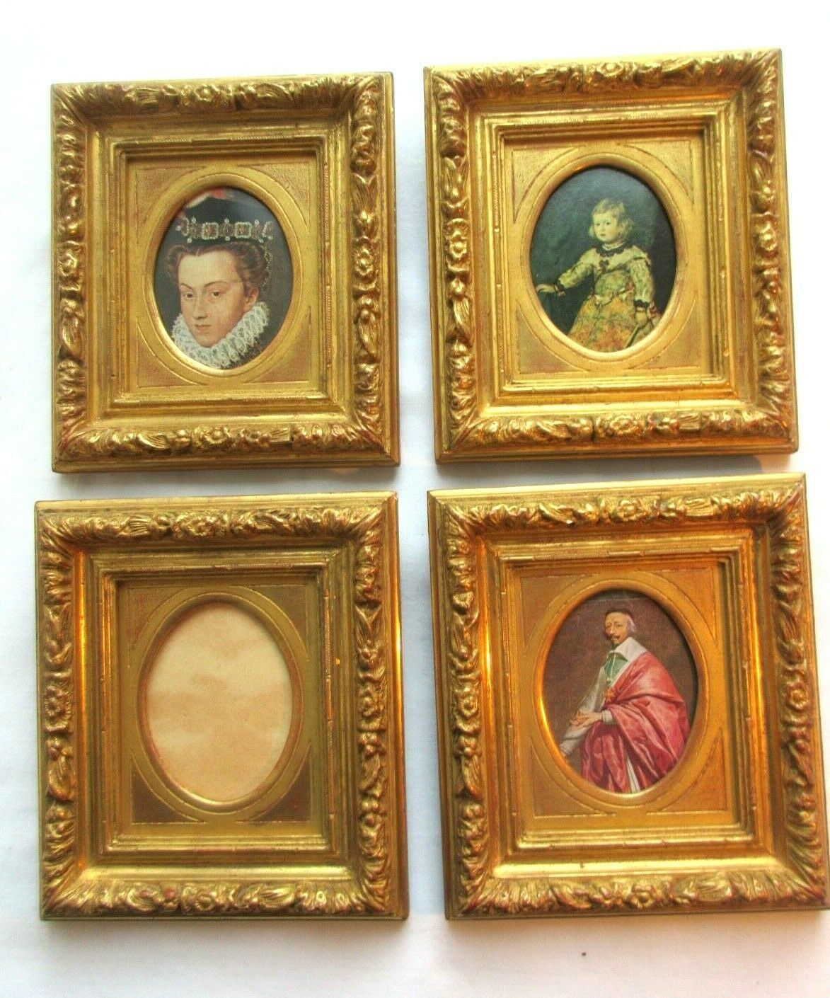 Nice old wall frame, carved wood, gilded with leaf, 17 cm x 15 cm, 4 available