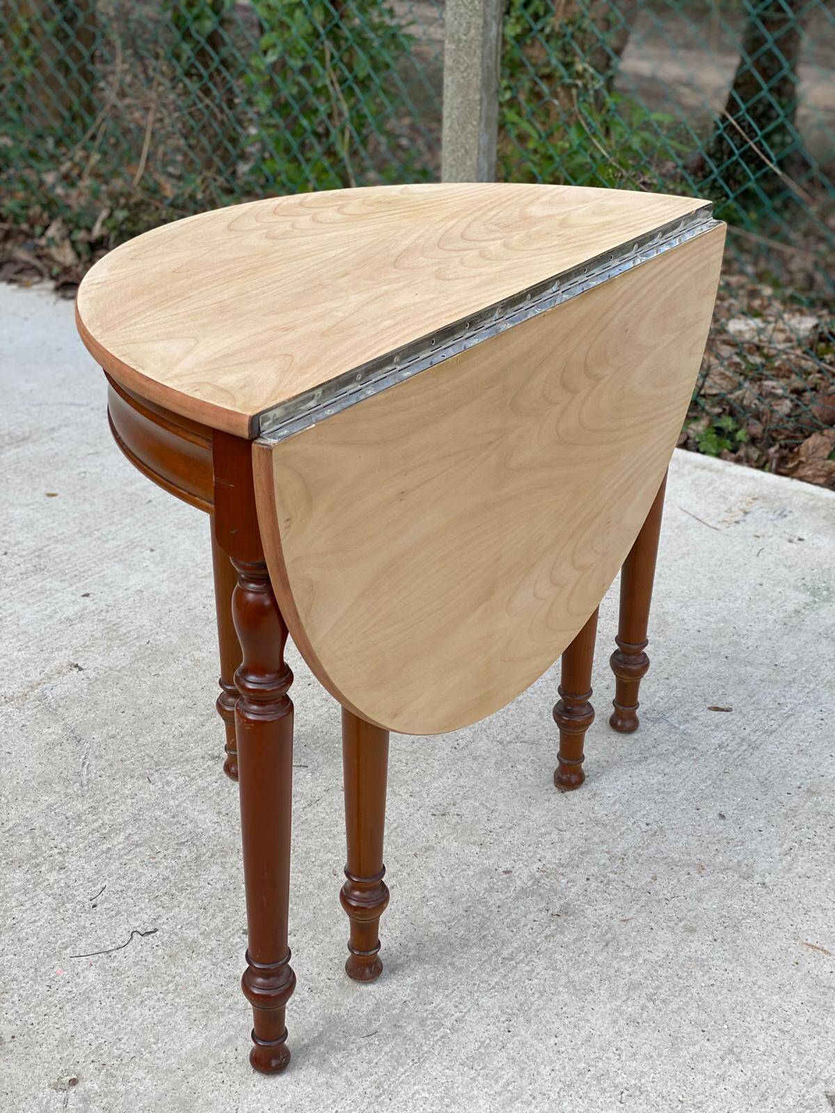 90cm Solid Wood Half Moon Folding Round Table