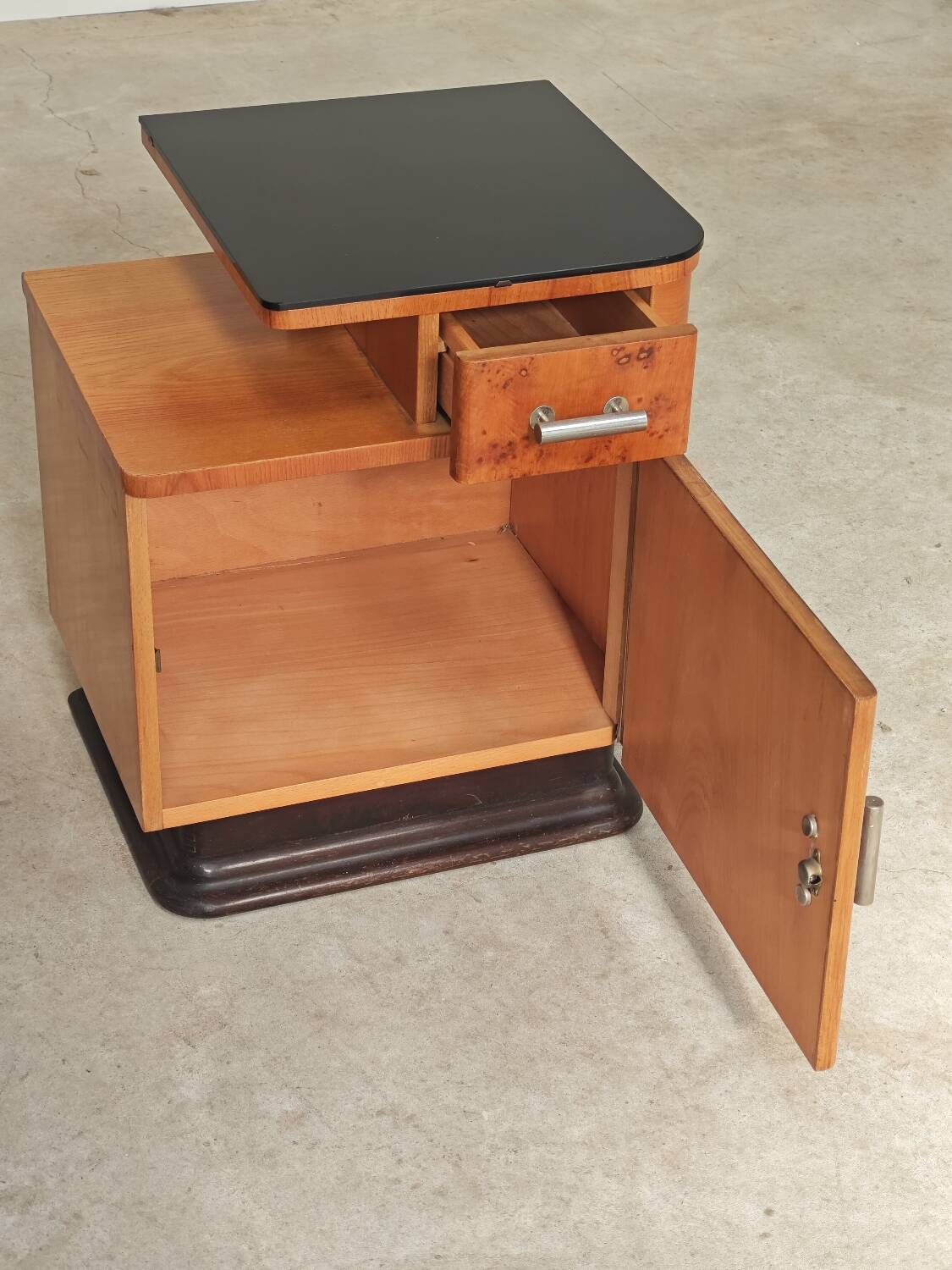 Art Deco bedside table by Jindrich Halabala for Up Zavody