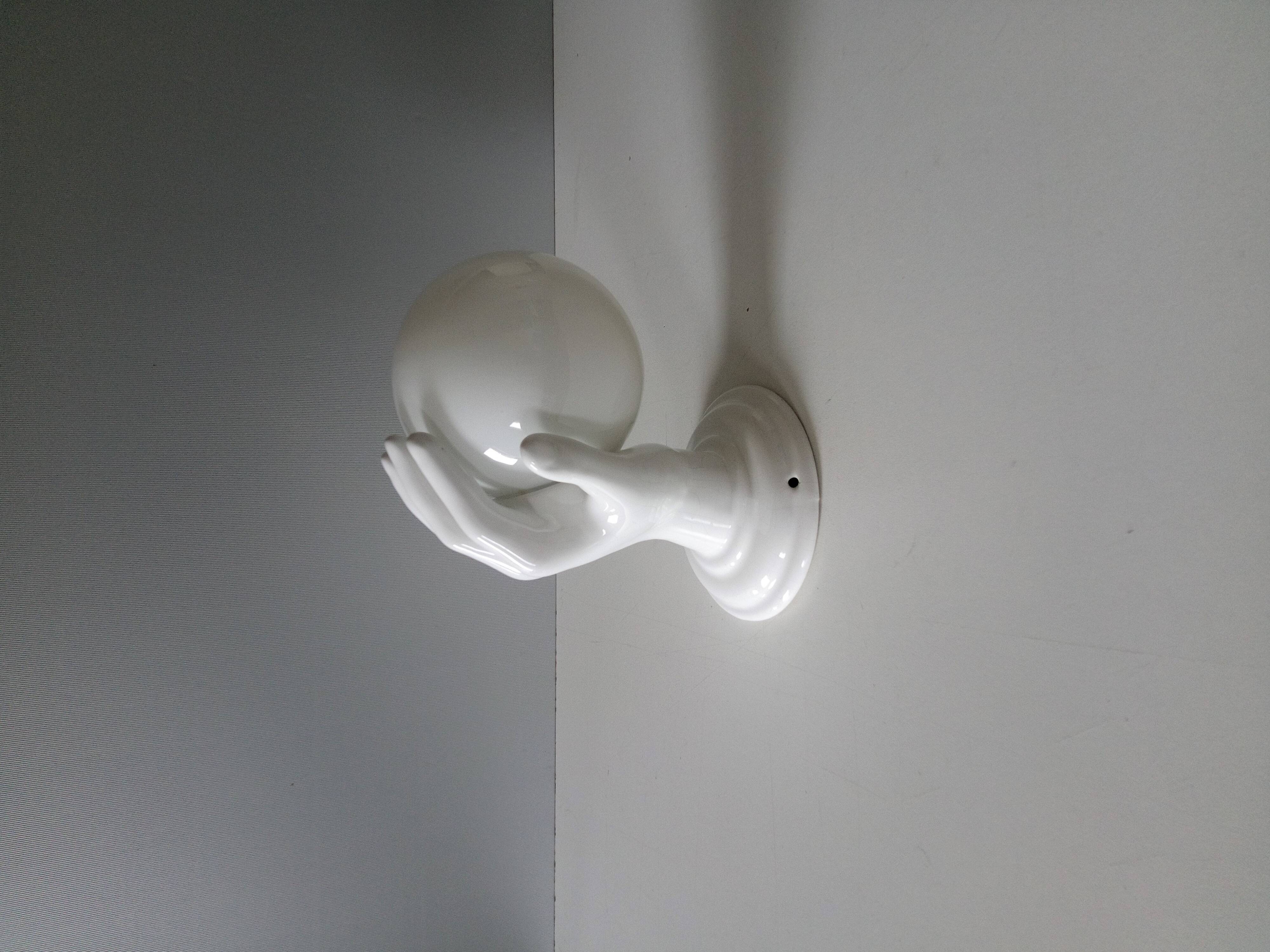 Applique main céramique blanche et opaline 1970