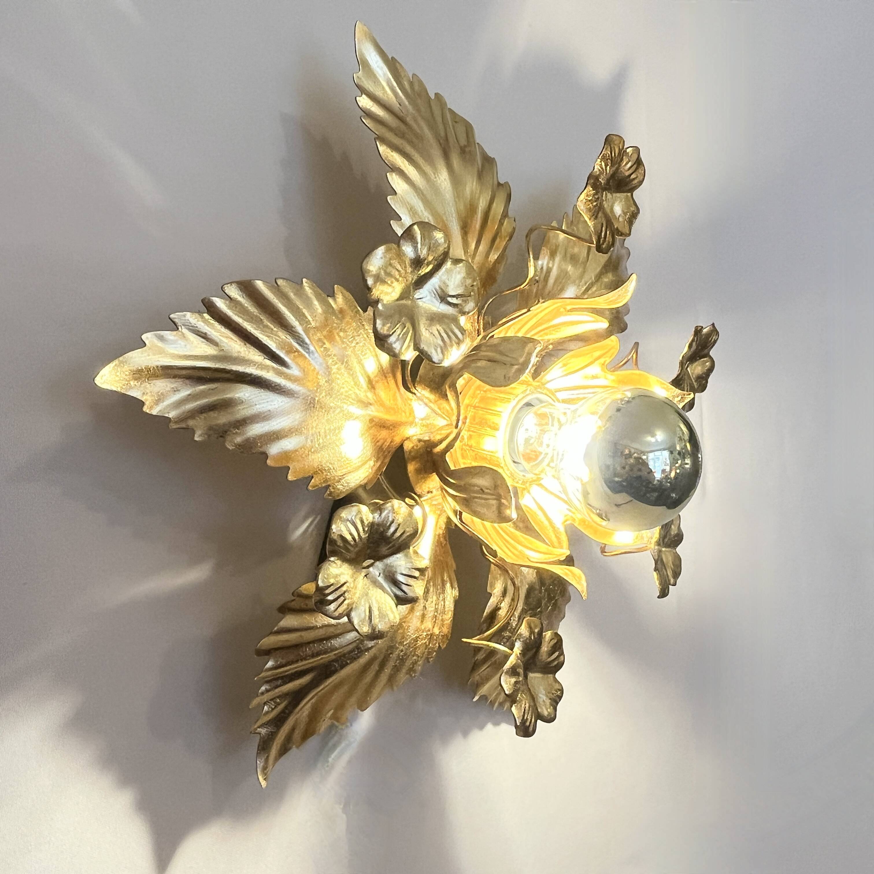 Applique fleur métal doré à la feuille d'or vintage Applique florentine