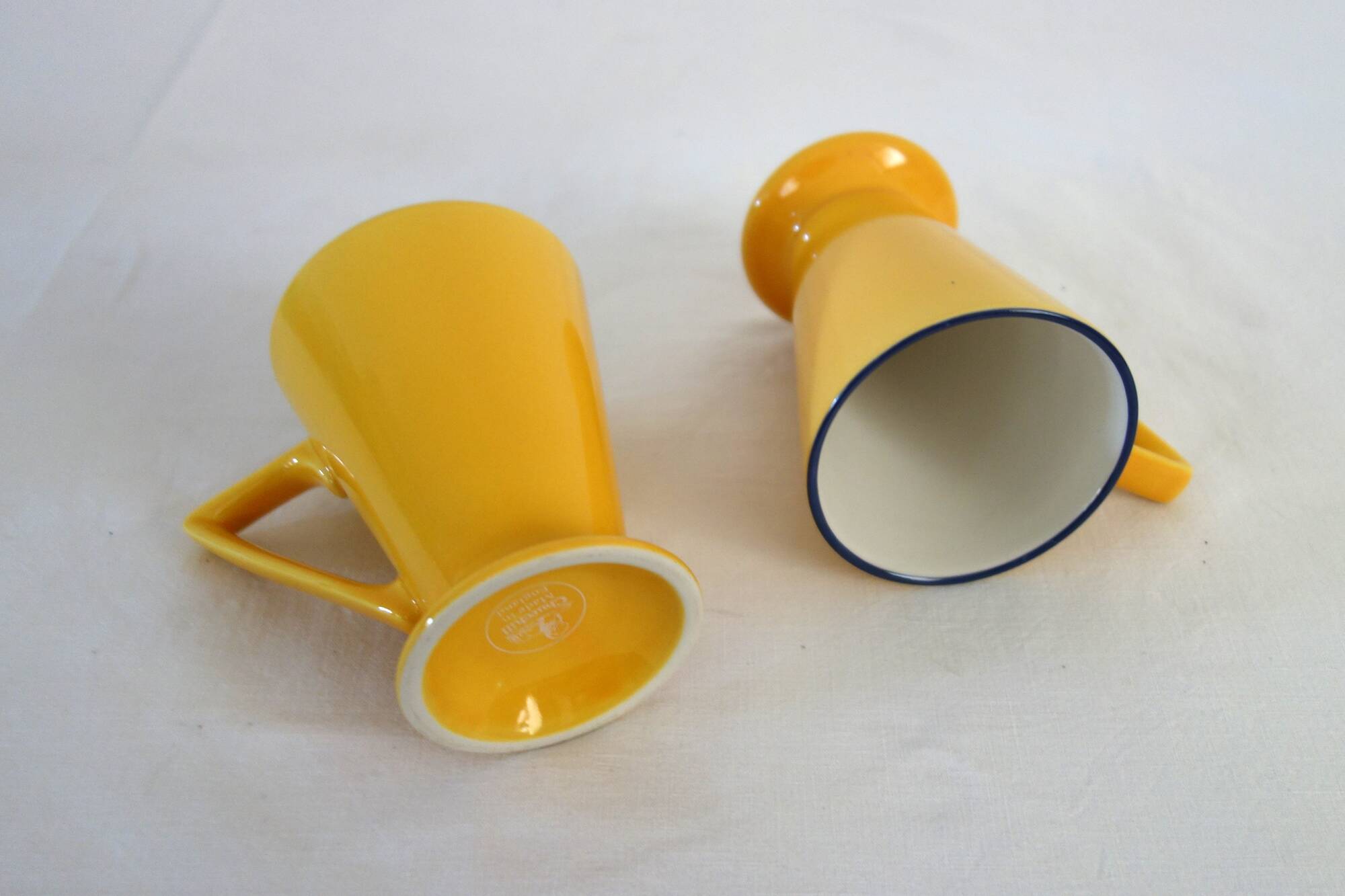 6 mugs en céramique colorée, Churchill England