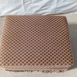 Paire de fauteuils crapaud avec un ottoman