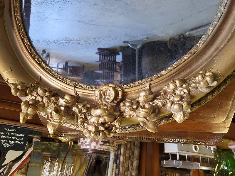 Oval gilt medallion mirror no. 54
