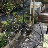 Sputnik signature metal chandelier