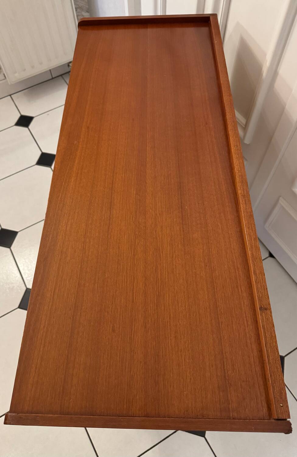 Vintage sideboard with compass feet