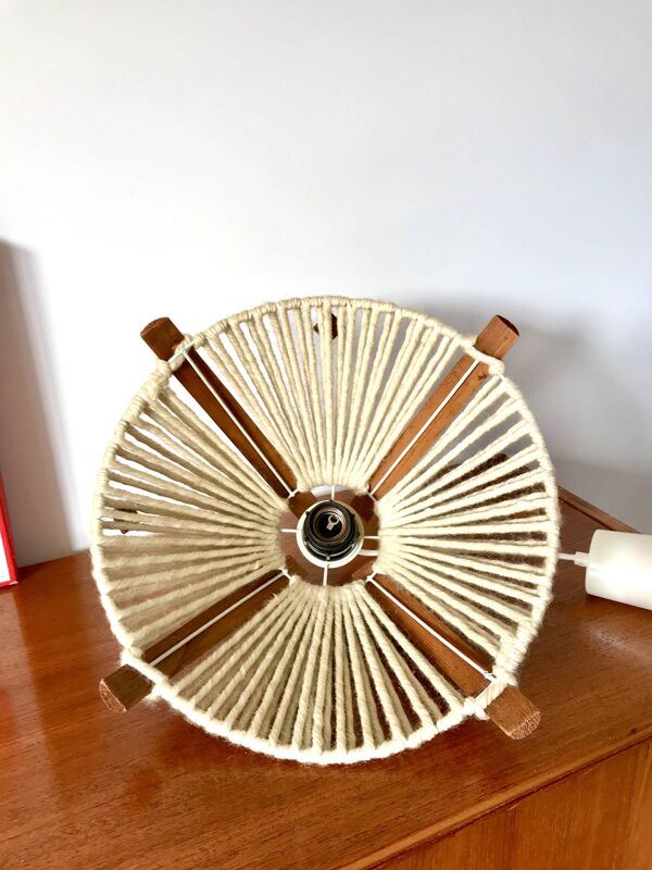 Suspension scandinave en bois et laine made in rda années 60-70