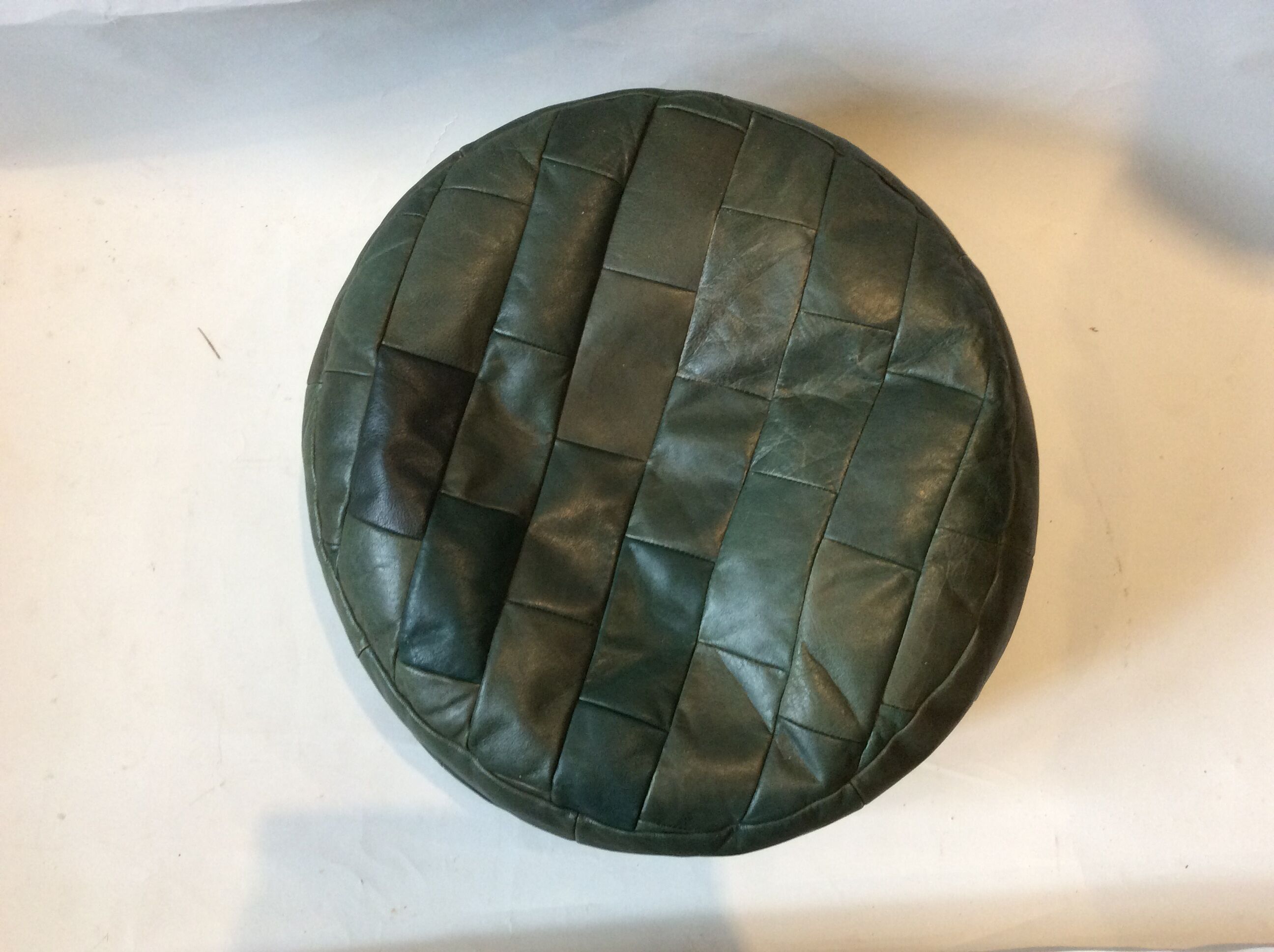 Vintage pouf