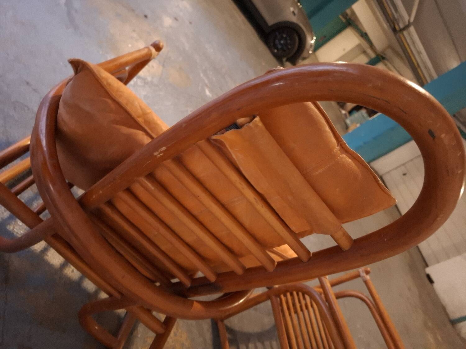 Set de fauteuils en bambou et cuir années 60'S