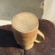 Grande carafe en grès mouchetée pas de marque au dessous H21