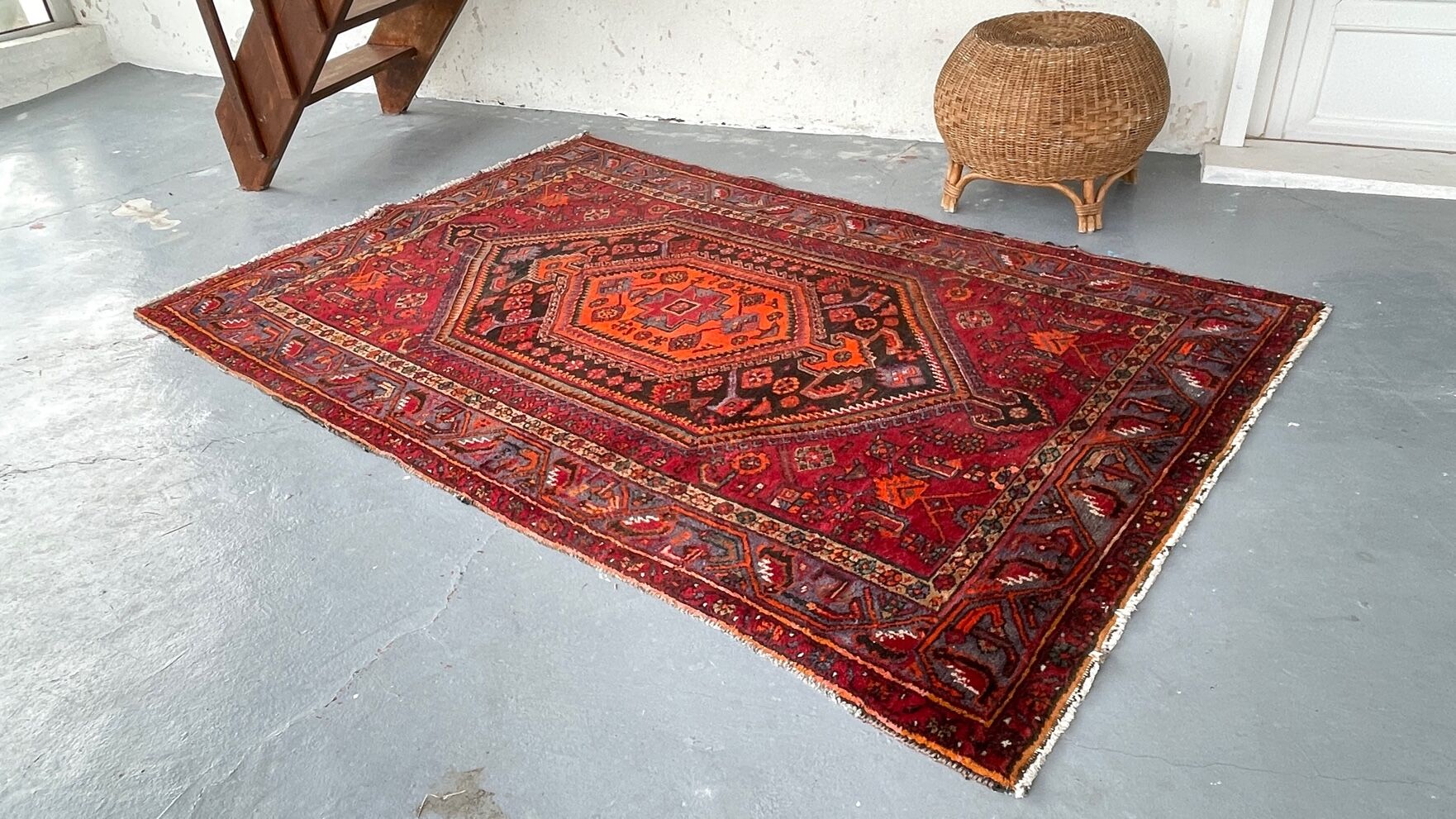 Carpet persian art deco 211 x 133cm