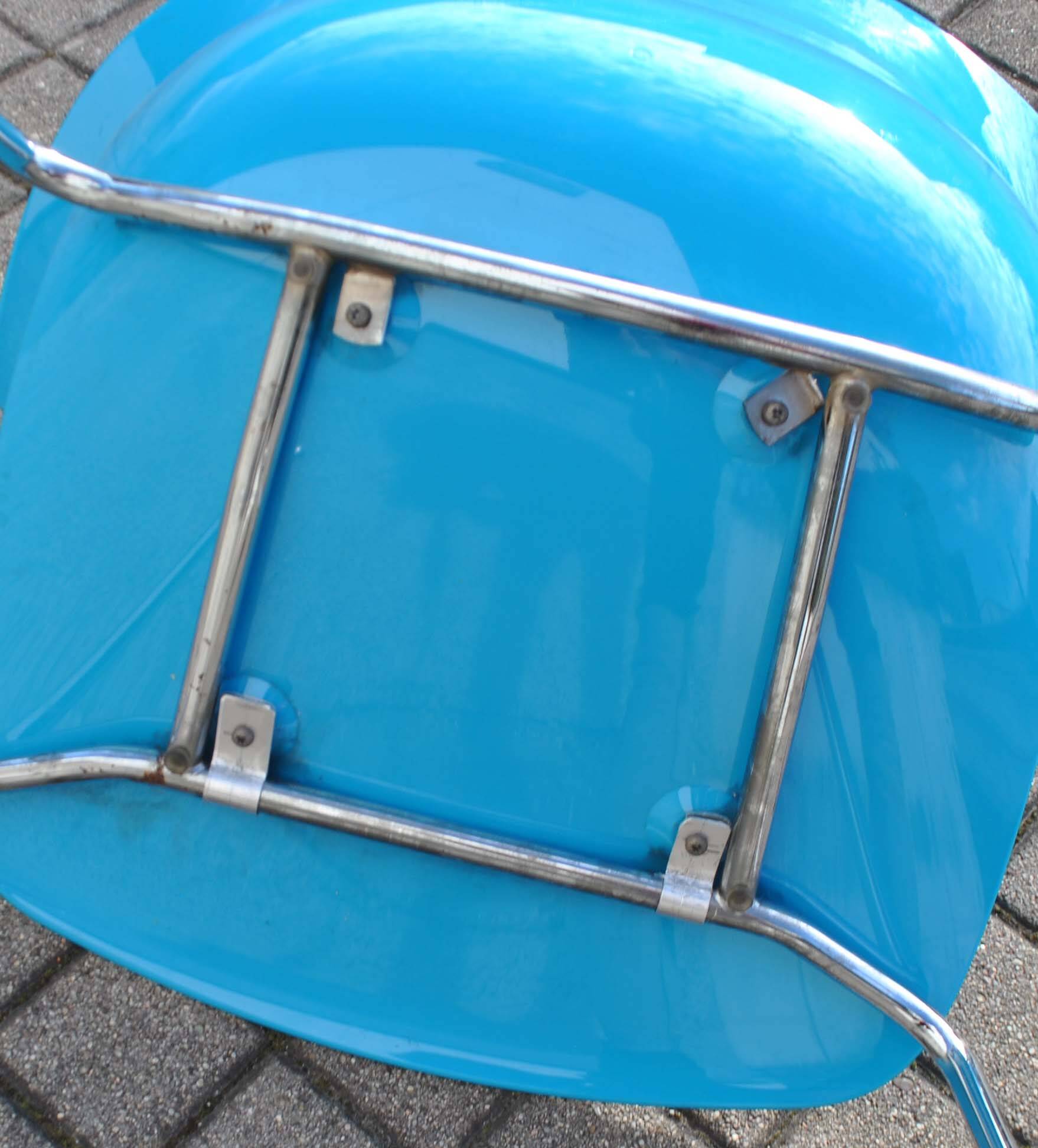 LOOP armchair - Scandinavian DESIGN chair by Claus Breinholt (Danish) Infiniti - blue polypropylene