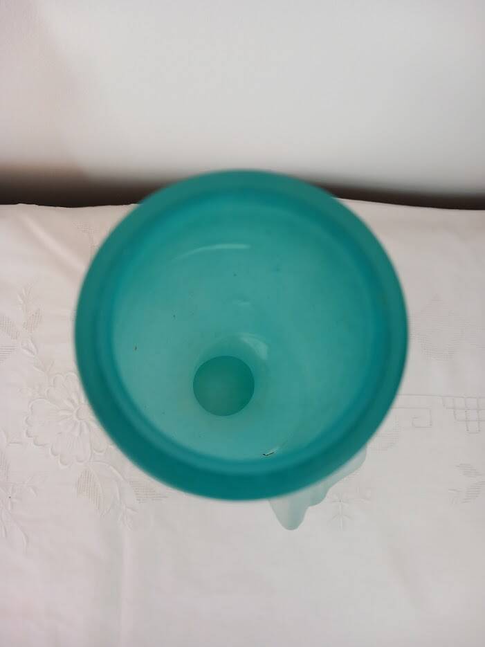 Vase en verre artisanal