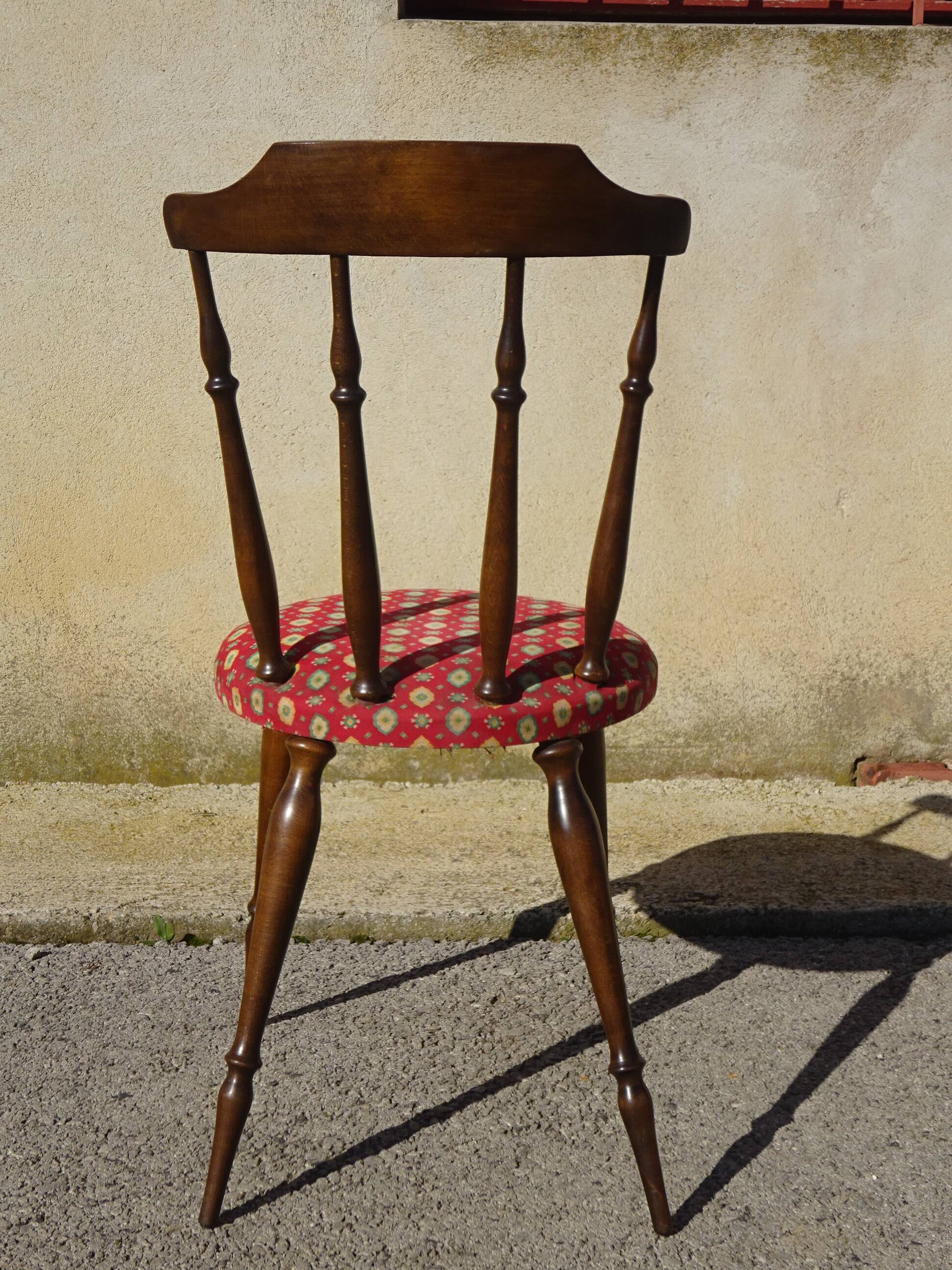 Vintage chairs, wooden, with splayed legs, both.