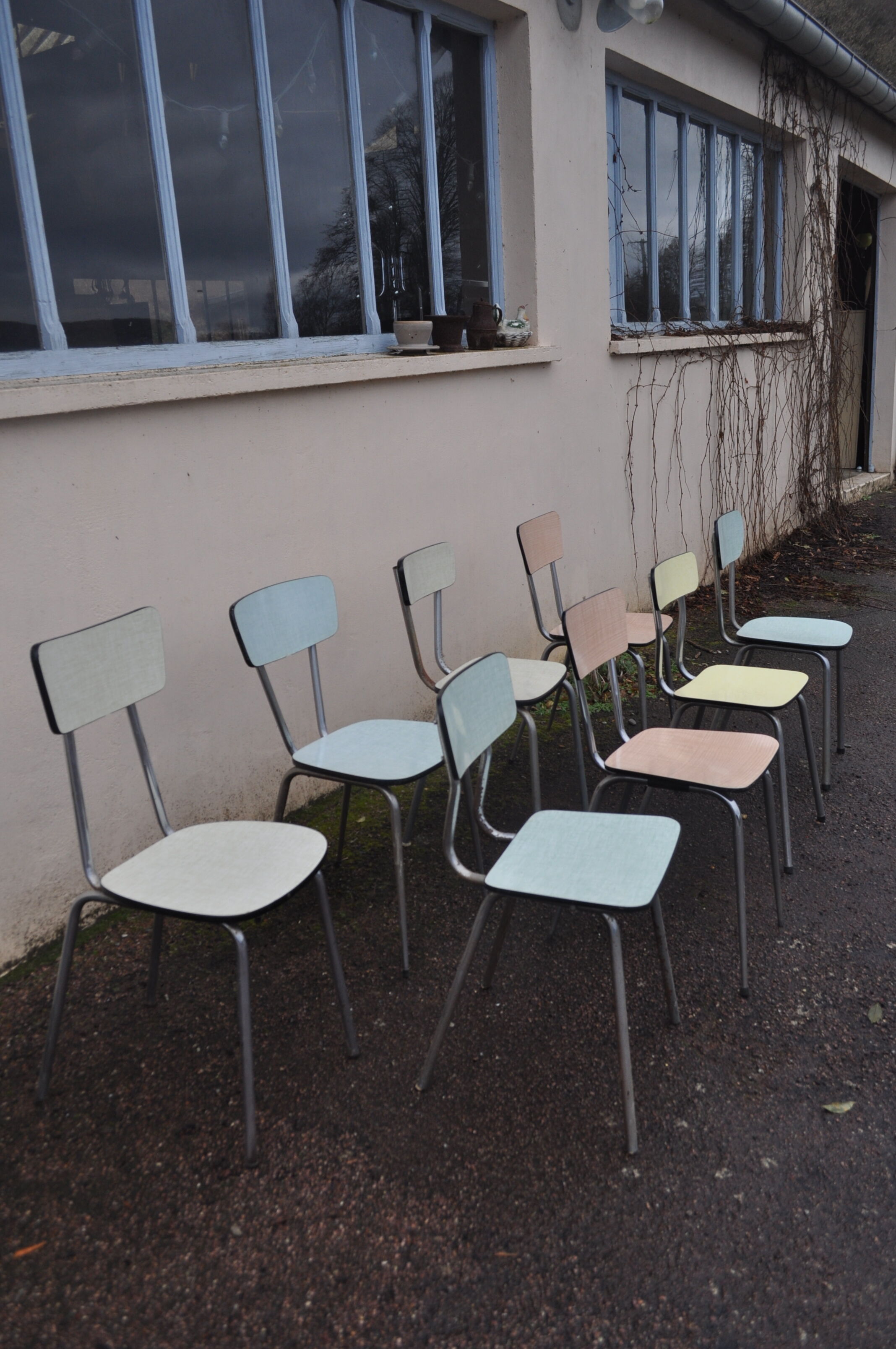Set of Formica chairs