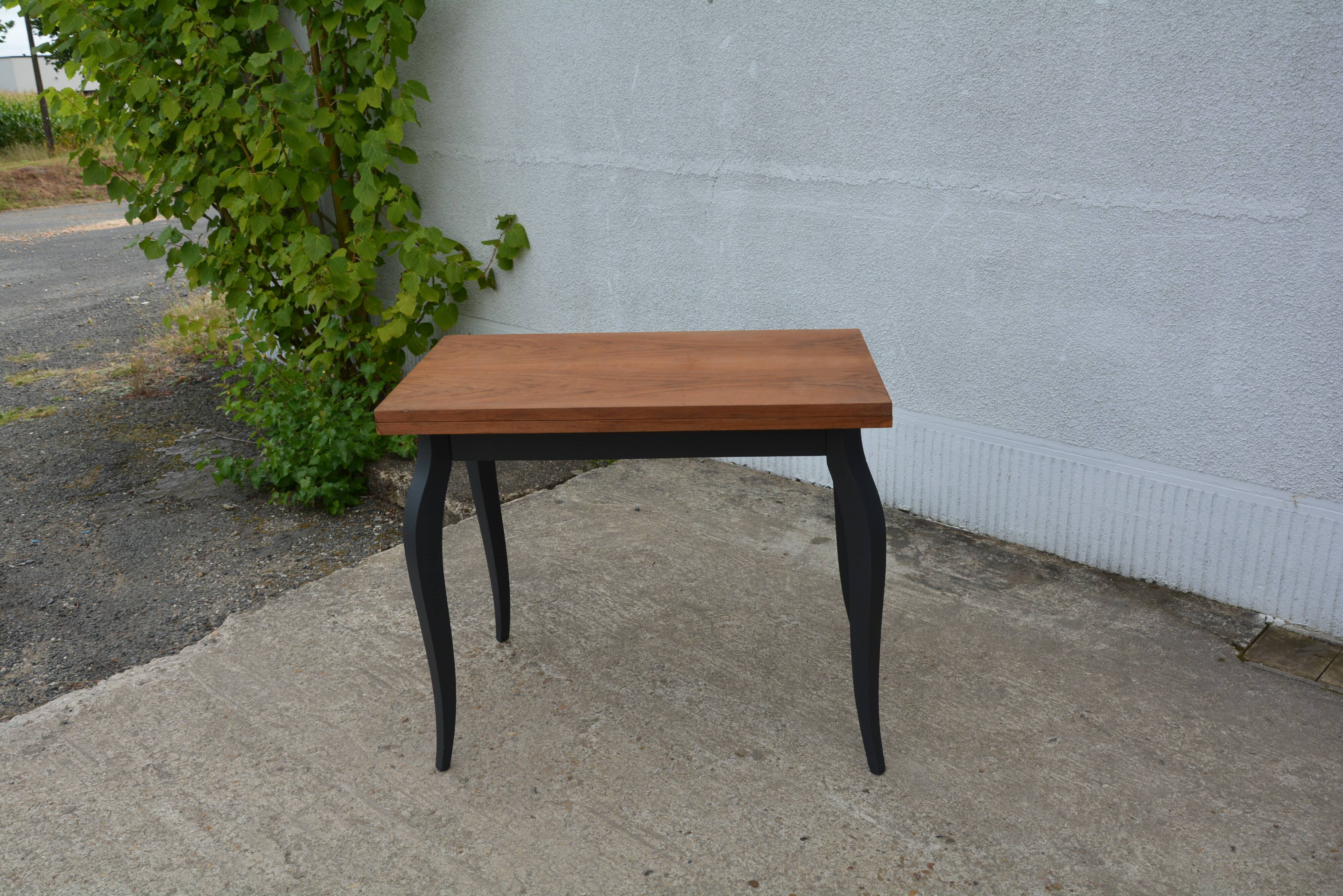 Portfolio table folding  50