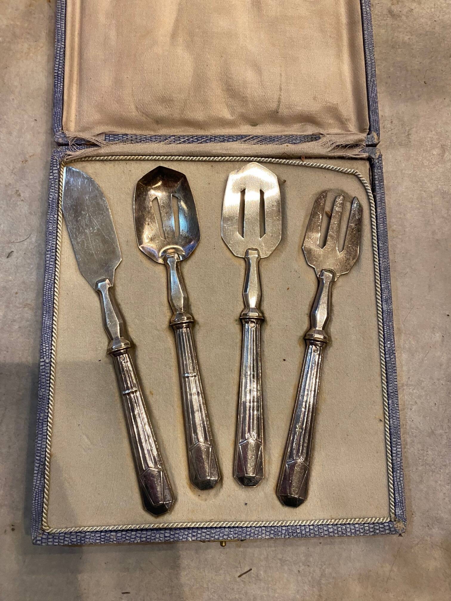 Silver dessert serving cutlery with minerva stamp original box