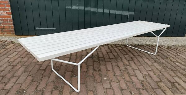 Banc design Harry Bertoia Knoll International.