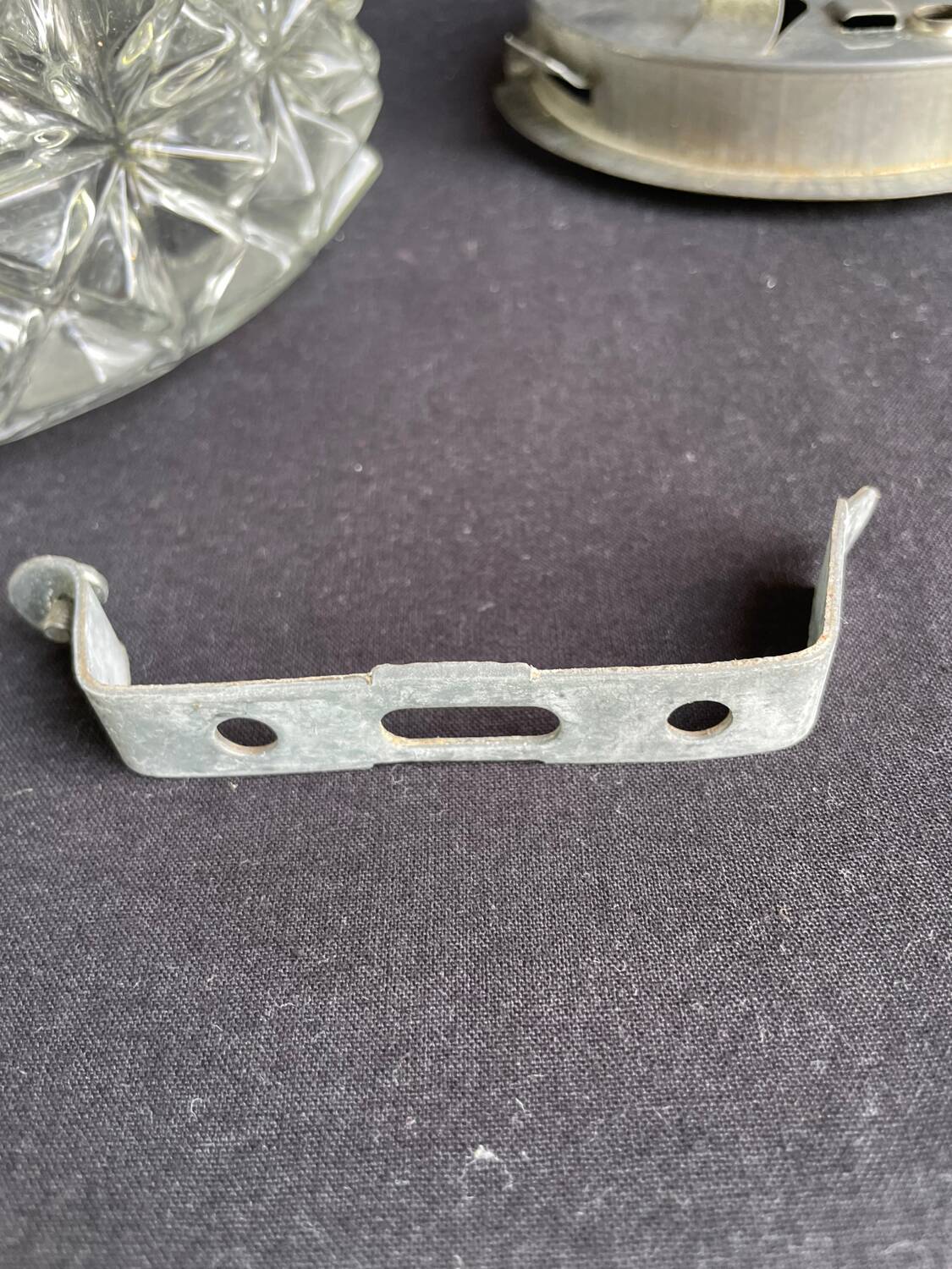 Ancienne Applique,verre ciselé pointe. Diamant vintage.