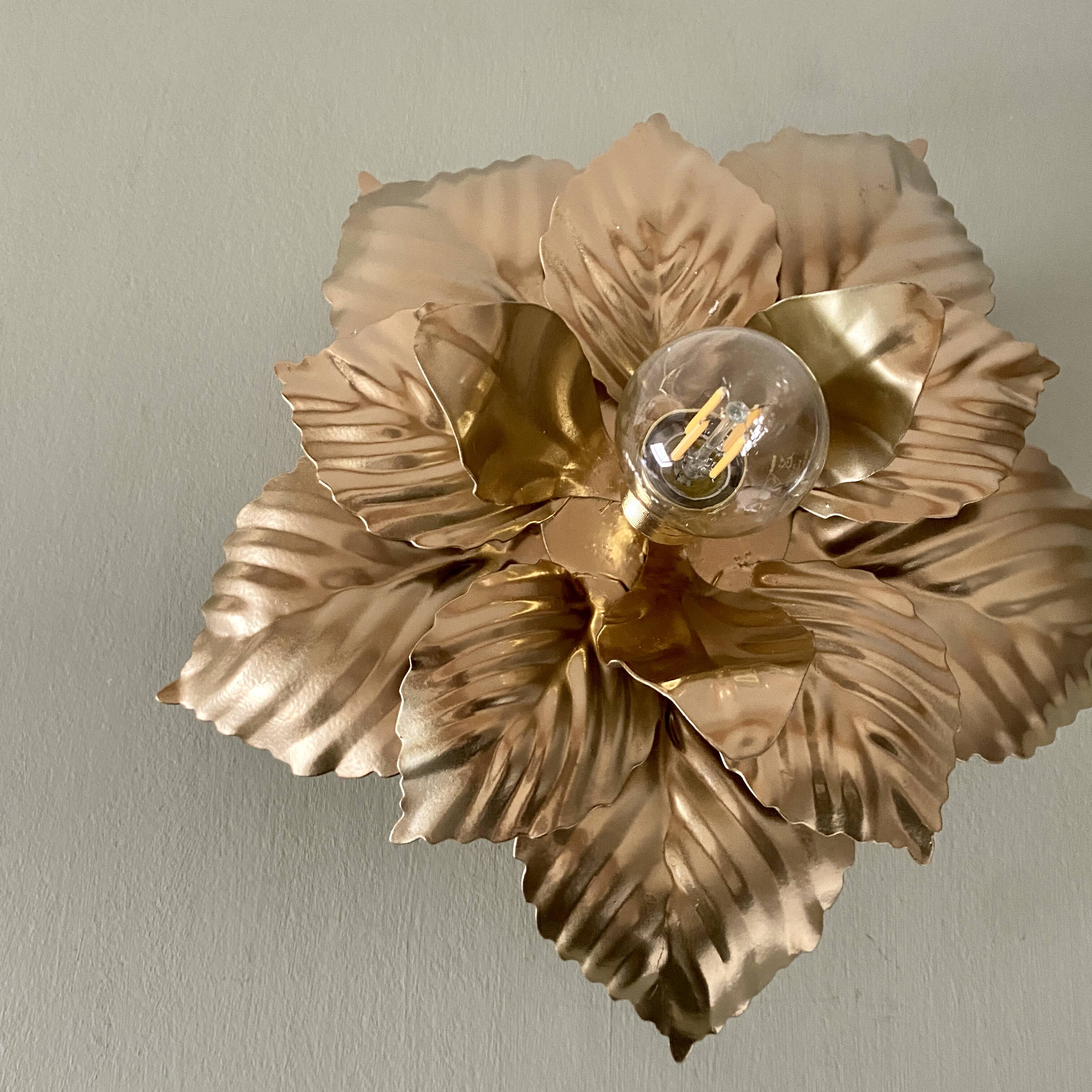 Vintage wall light in gold metal