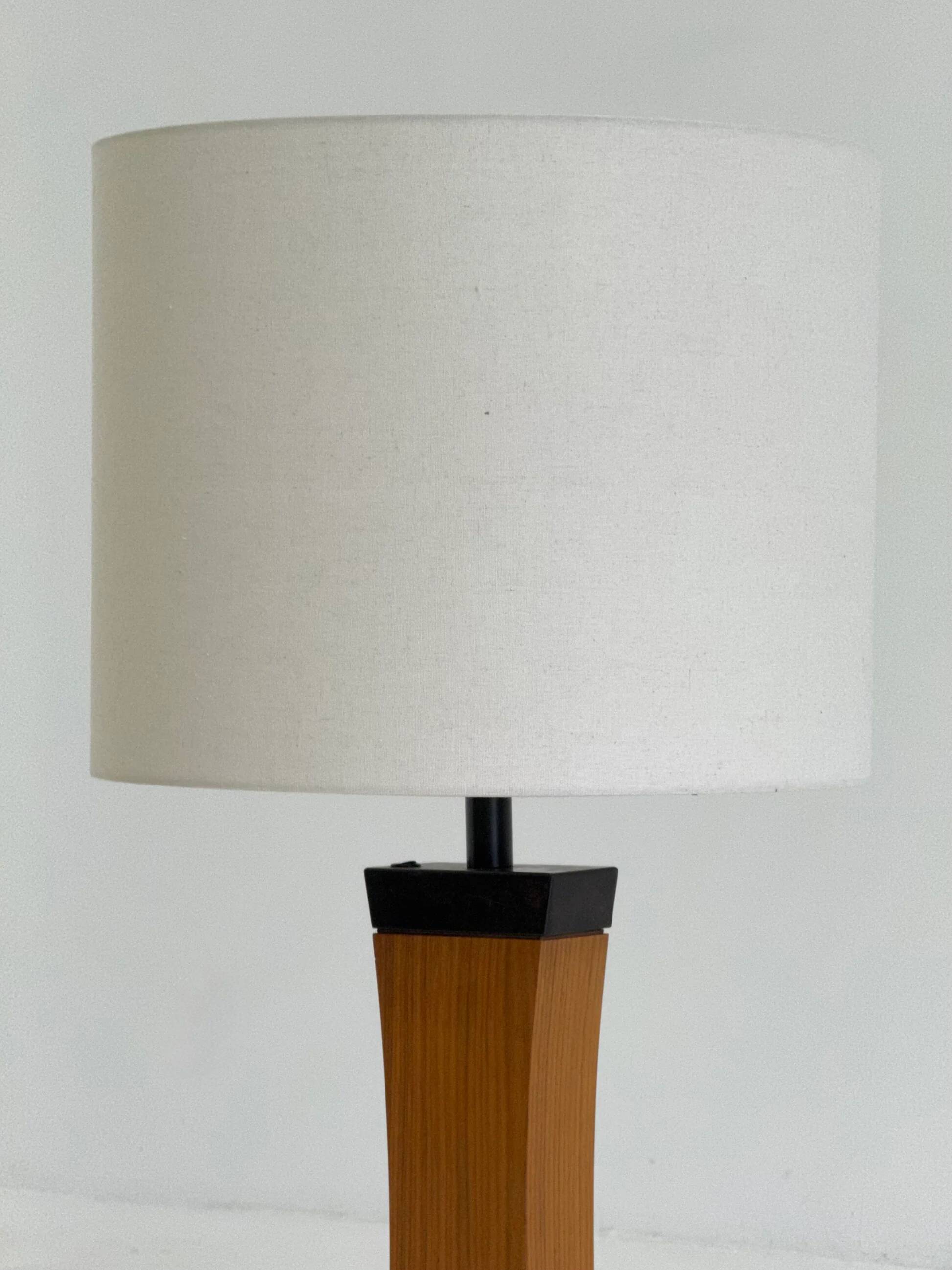 Italian mid-century teak table lamp