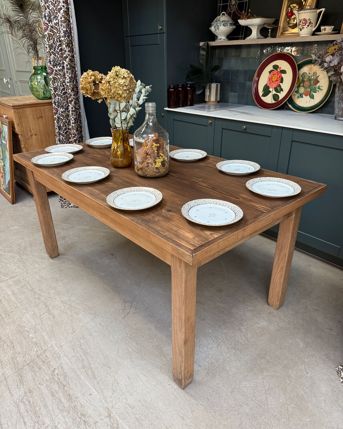 Farmhouse table (renovated)