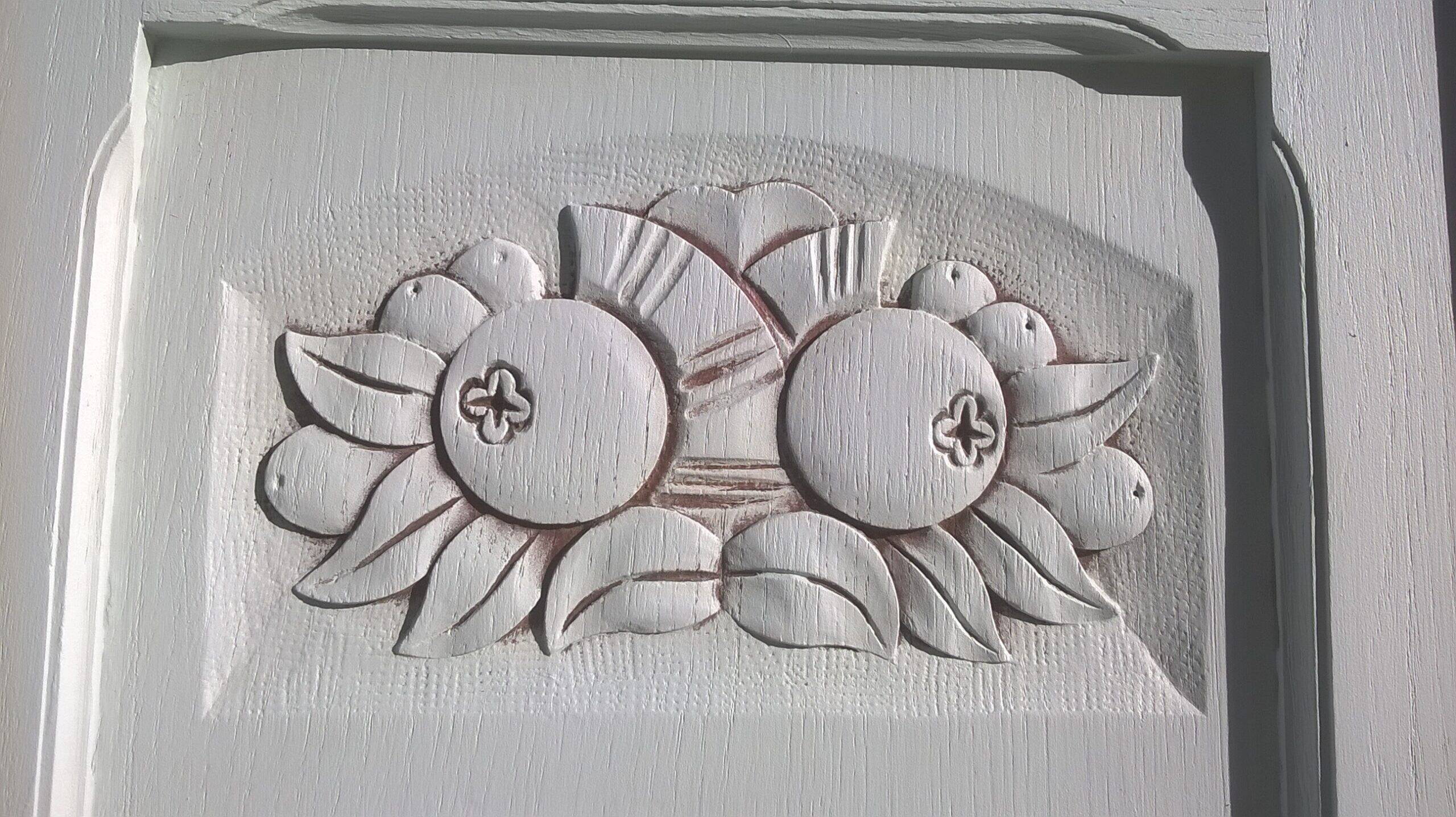 1930s sideboard/china cabinet. - Vintage sideboards and buffets