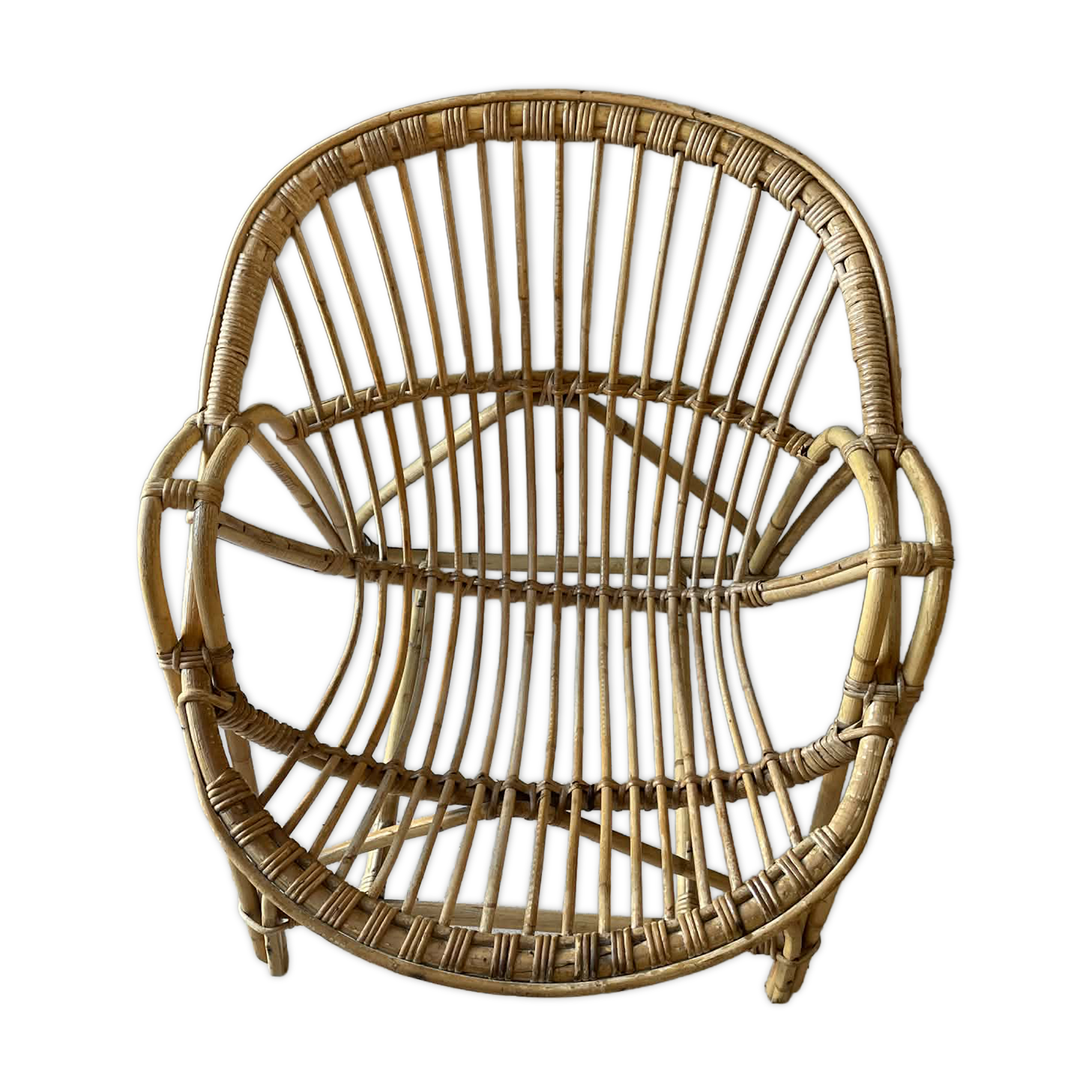 Vintage wicker armchair from the 1970s.