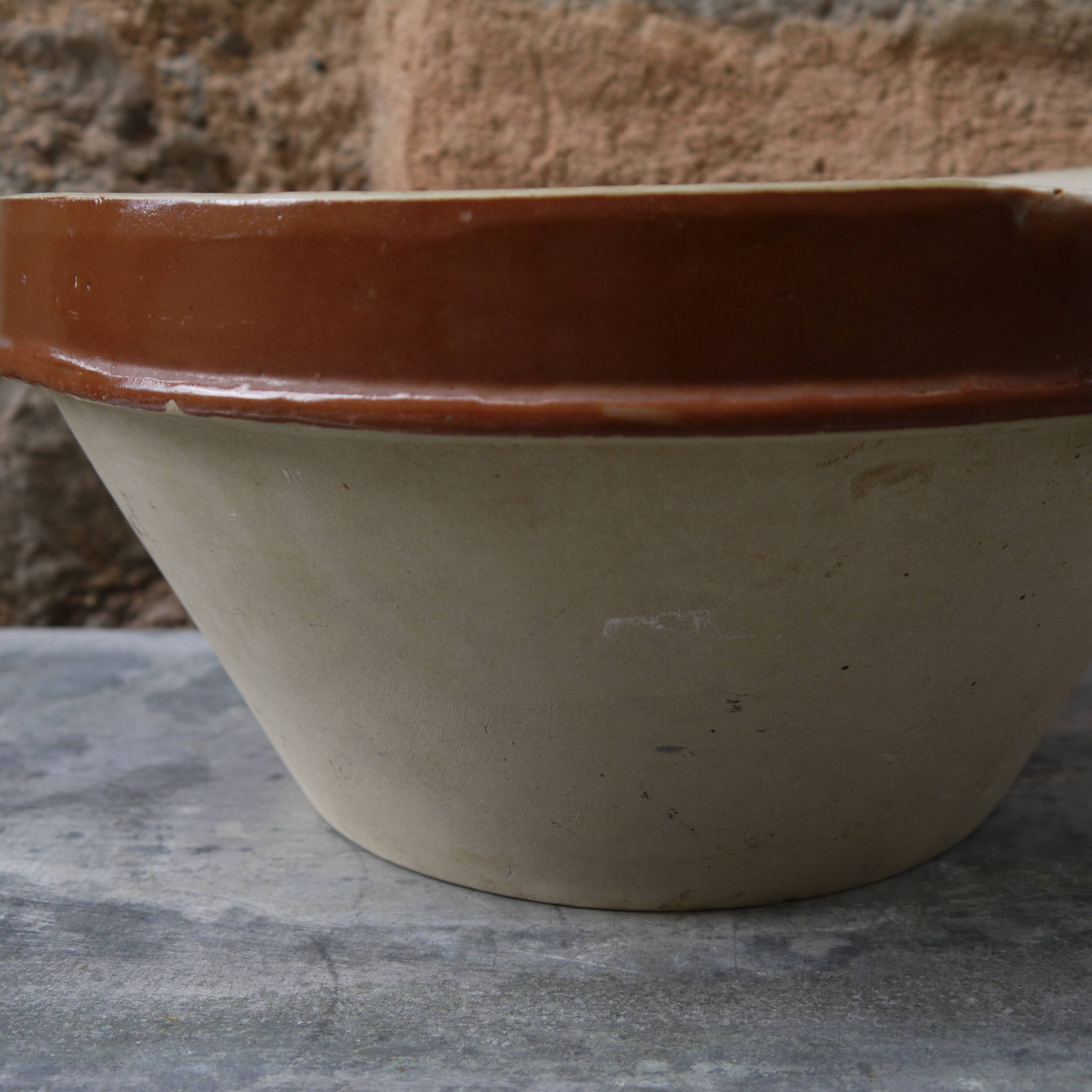 Grésale large terracotta dish