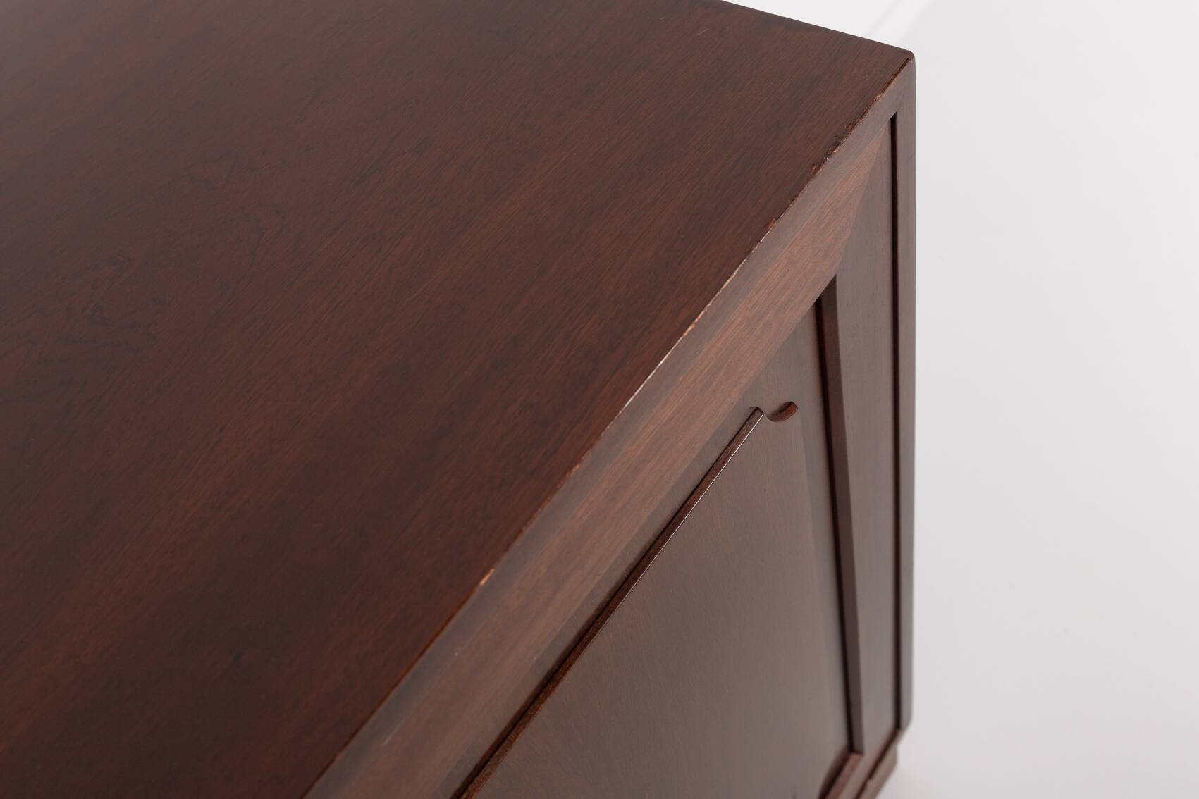Buffet danois en acajou de style moderne du milieu du siècle, années 1960