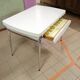 Table en formica vanille vintage