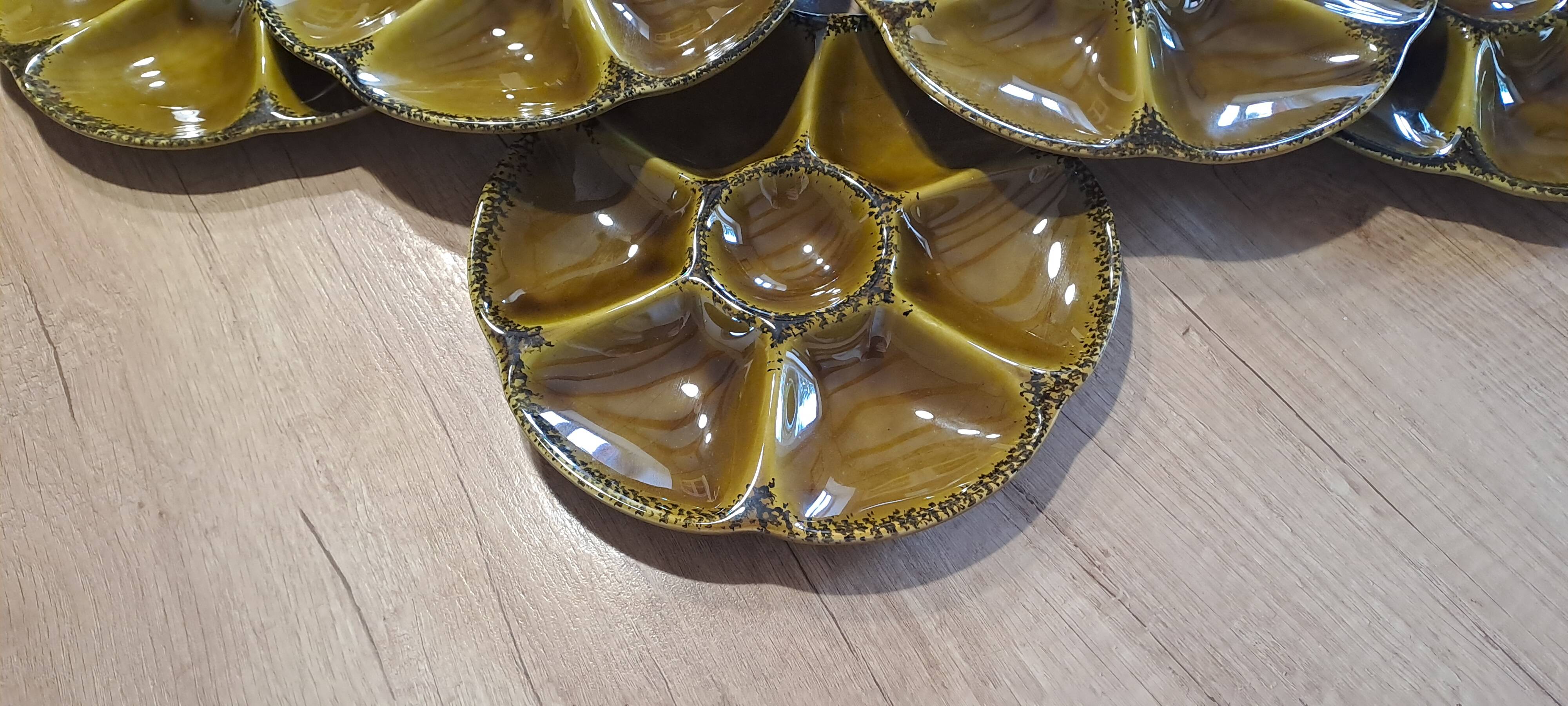 Gien earthenware oyster plates