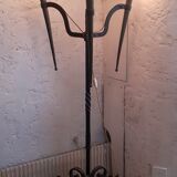 Lampadaire ancien tripode en fer forgé