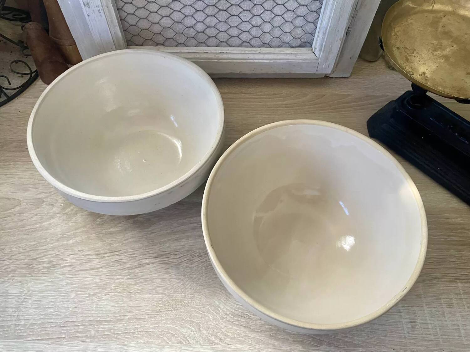 Set of two 2.5l Vintage stoneware salad bowls