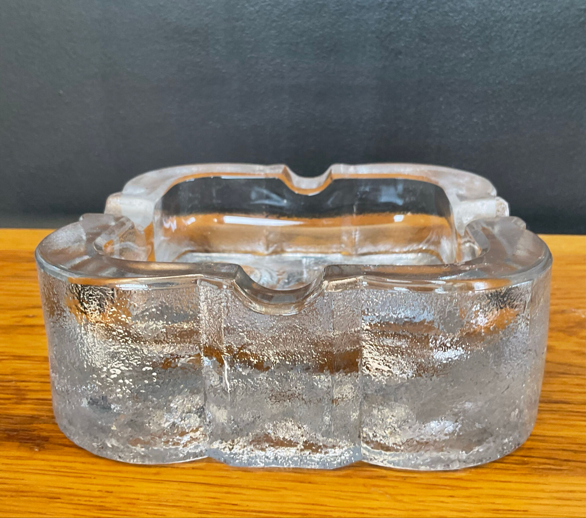 Vide poche vintage en verre moulé -pressé