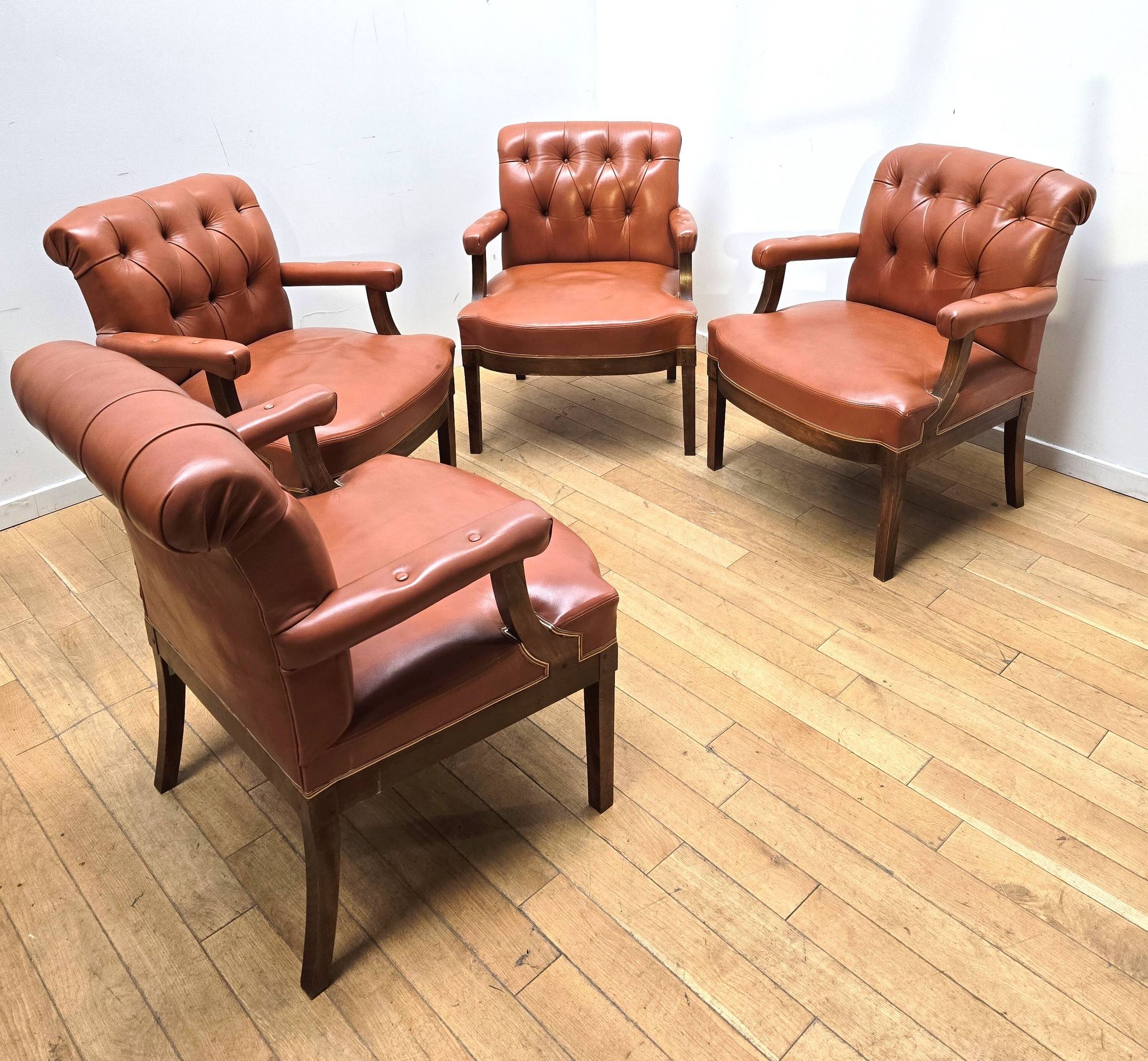 Vintage club chair