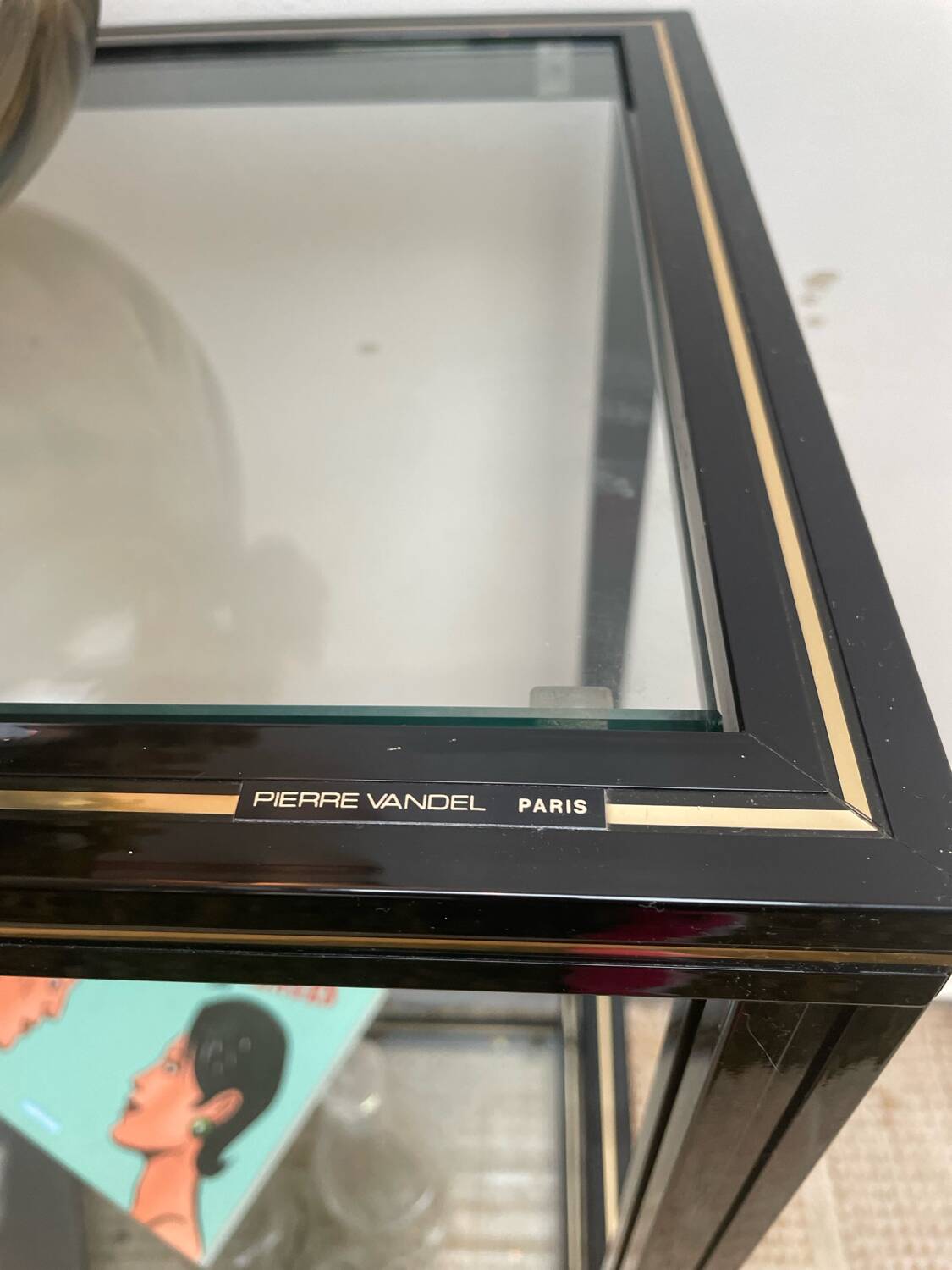 Pierre Vandel shelves