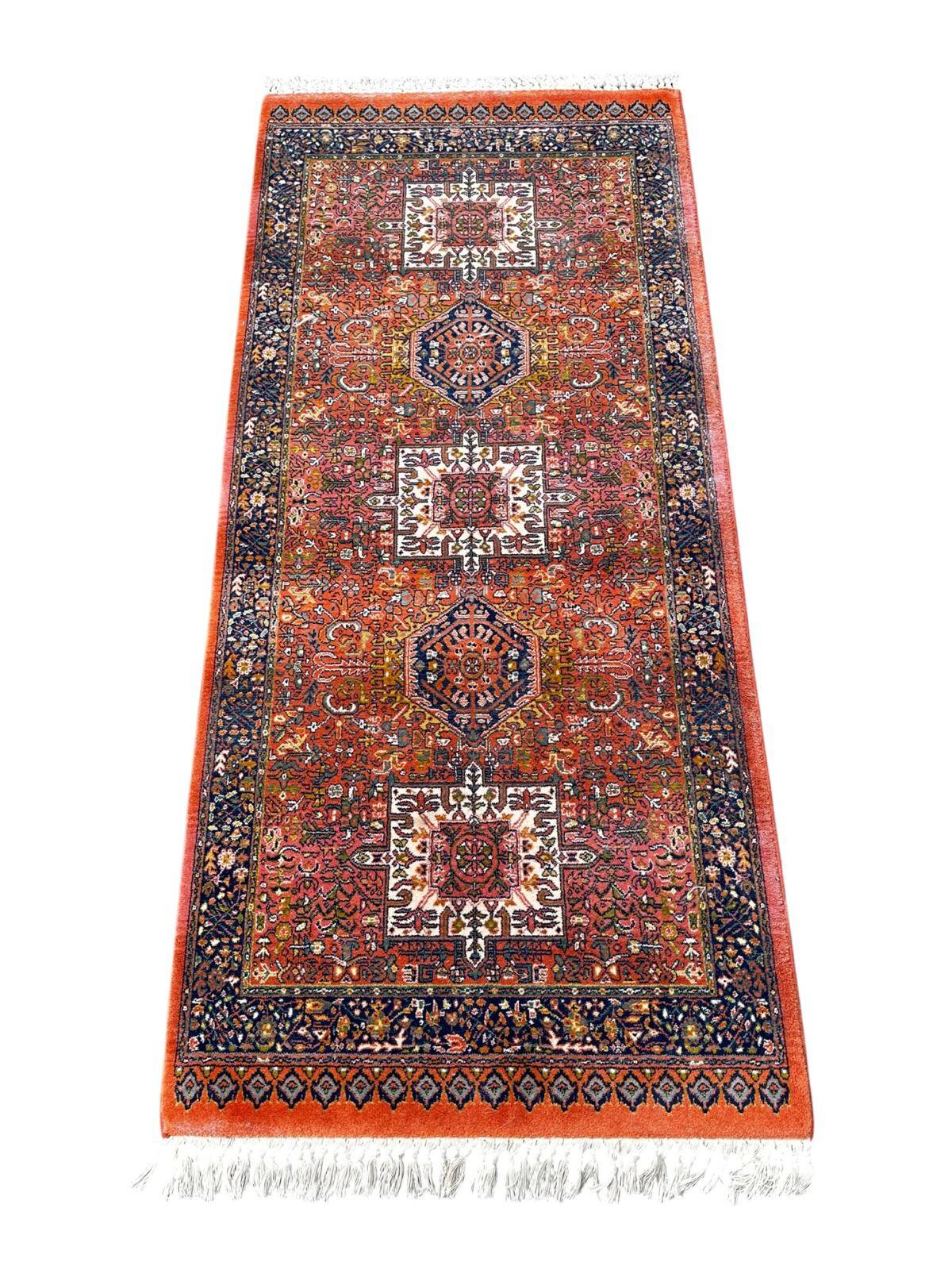 Oriental-style wool rug 180cm x 80cm