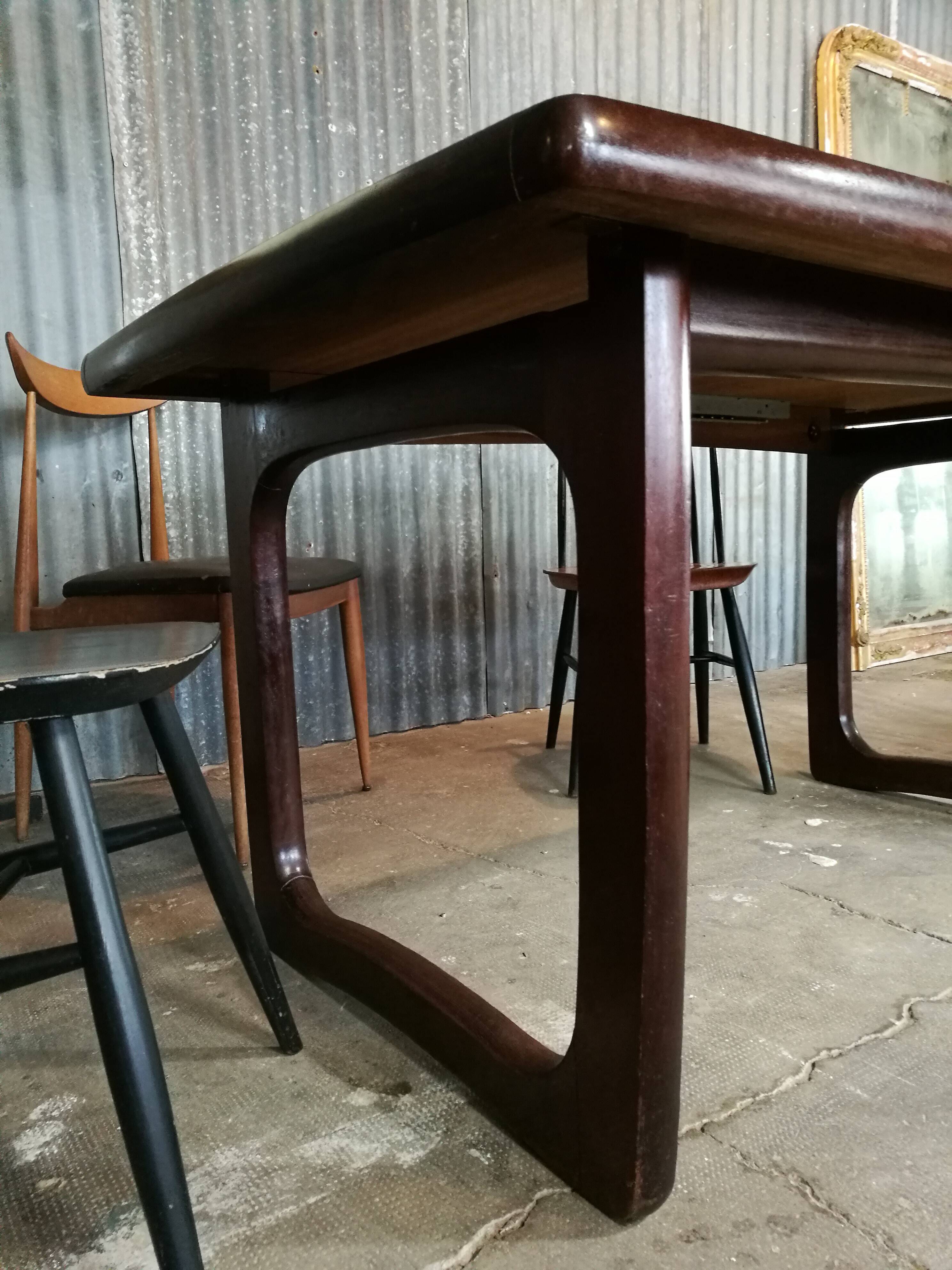 Table de salle à manger scandinave en teck
