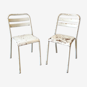 Paire de chaises bistrot métalliques blanches