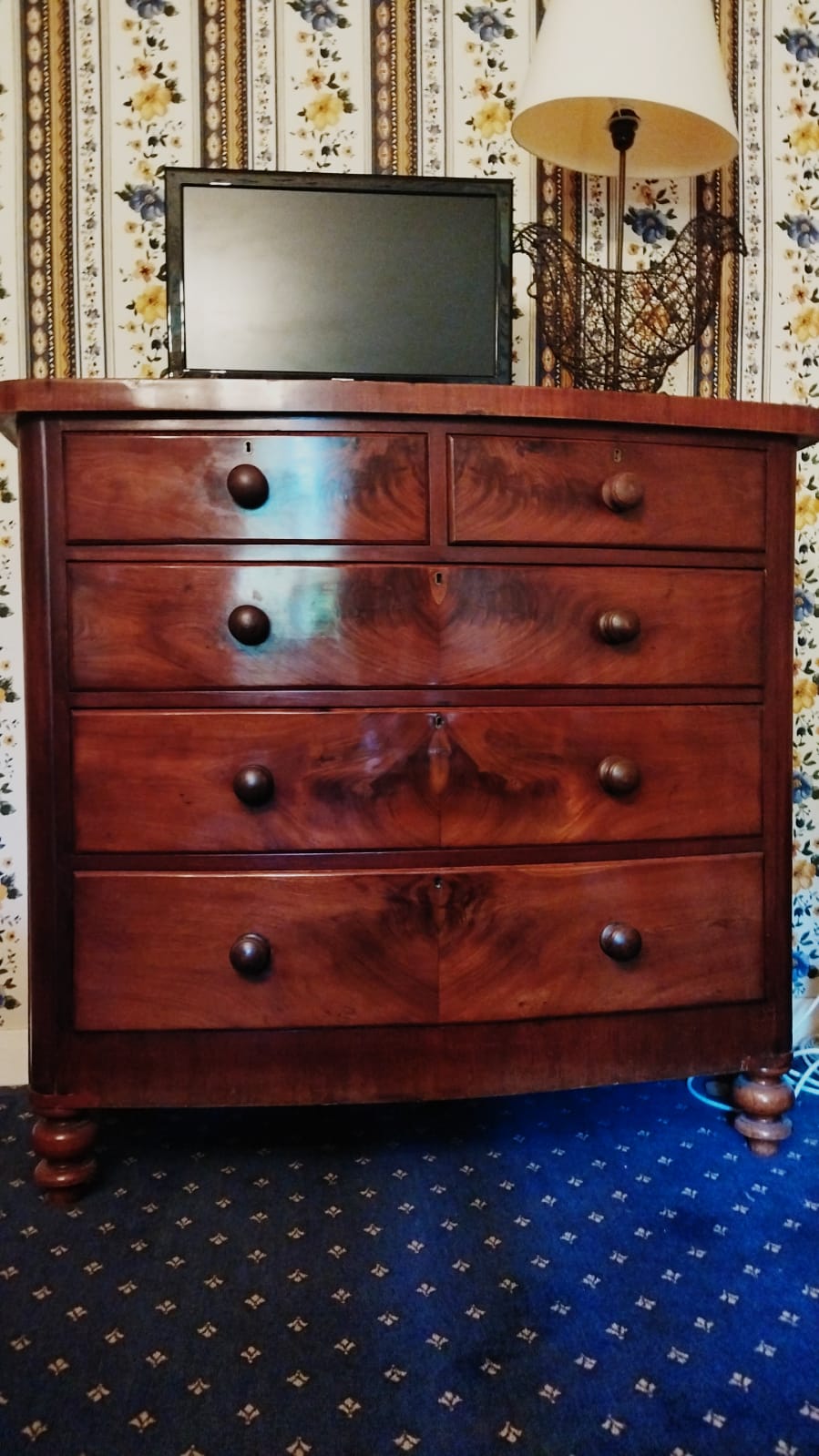 English mahogany chest of drawers XIXth