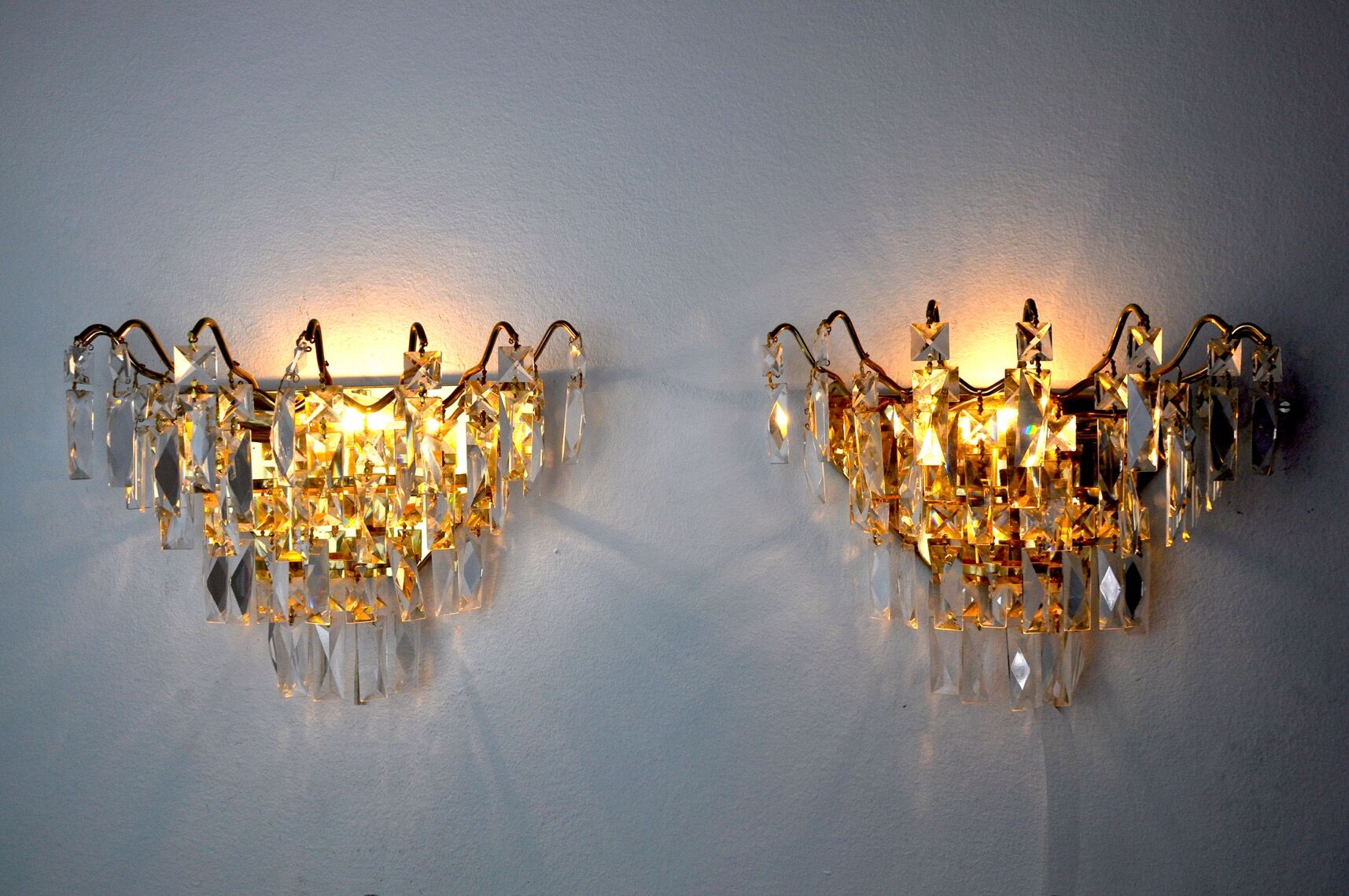 Paire d'applique Regency, cristaux taillés, Espagne, 1980