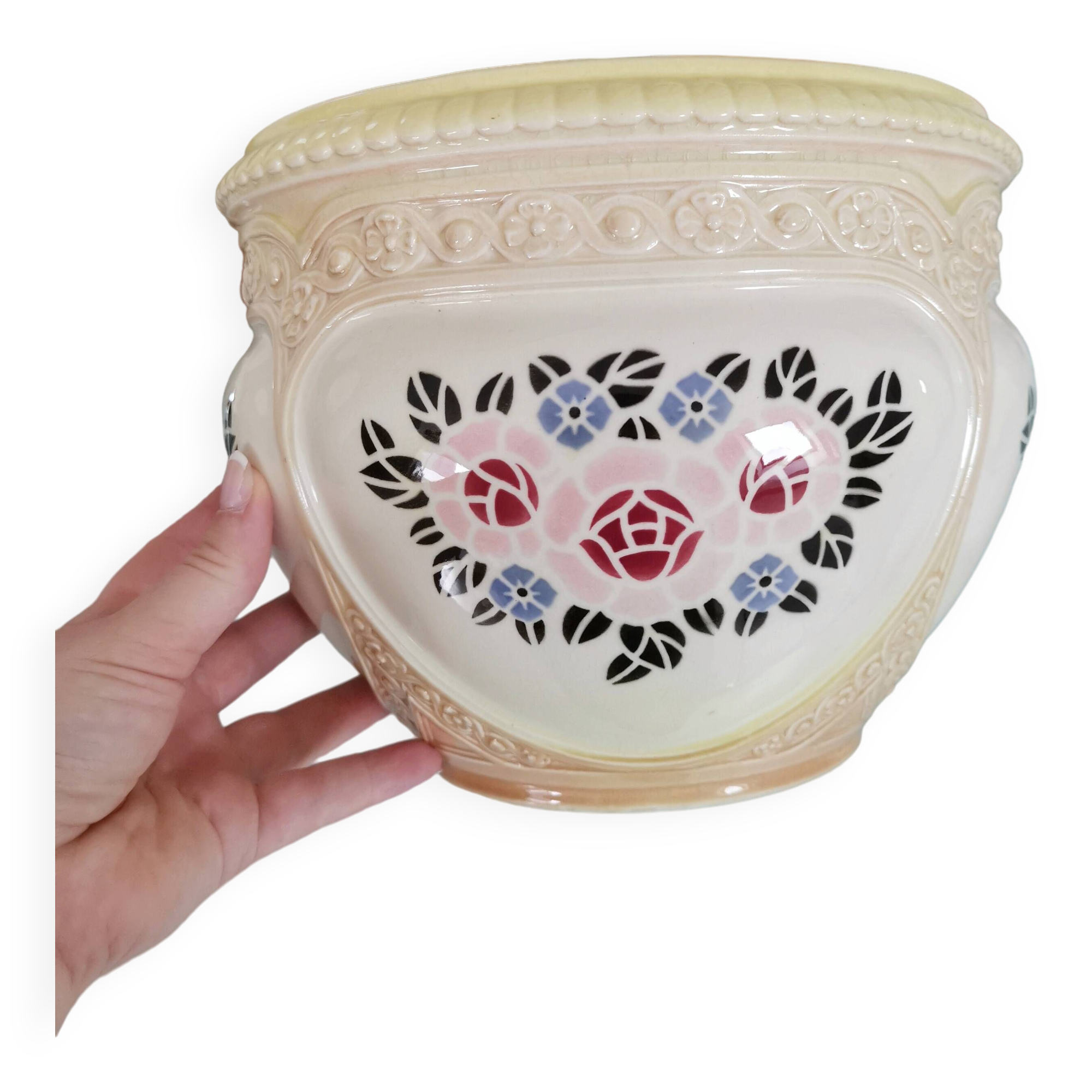 Hidden vase planter in slipware, Bruyne factory (Fives-Lille)