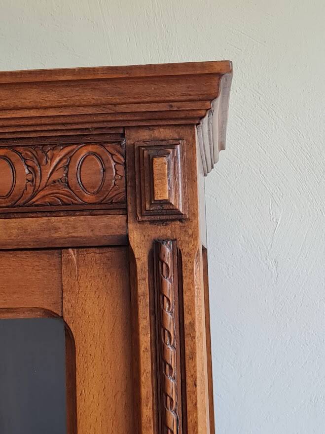 Antique Parisian glass cabinet - bonnet-maker type