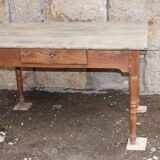 Farm table