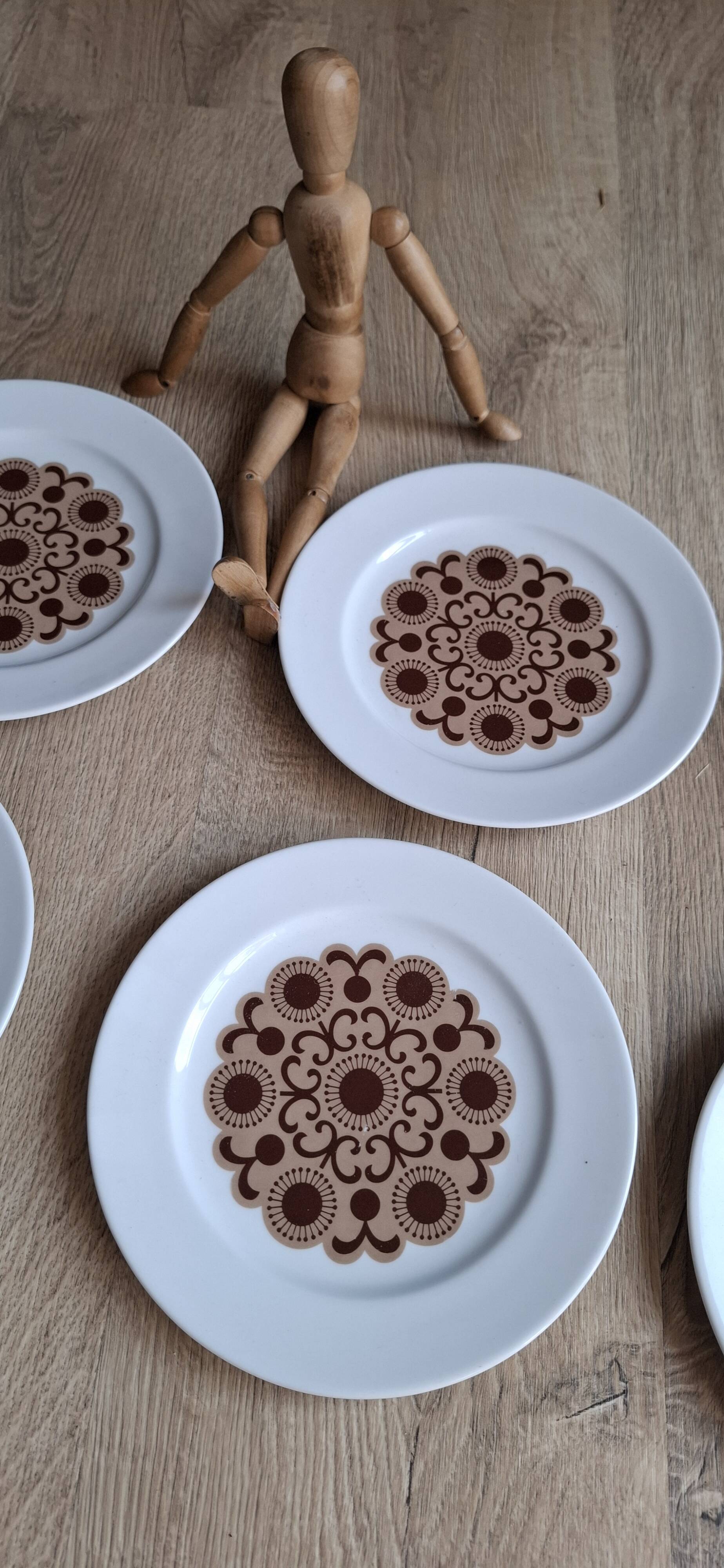 Set of 6 Arzberg plates