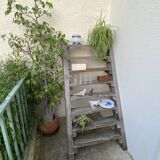 Workshop staircase in vintage raw wood