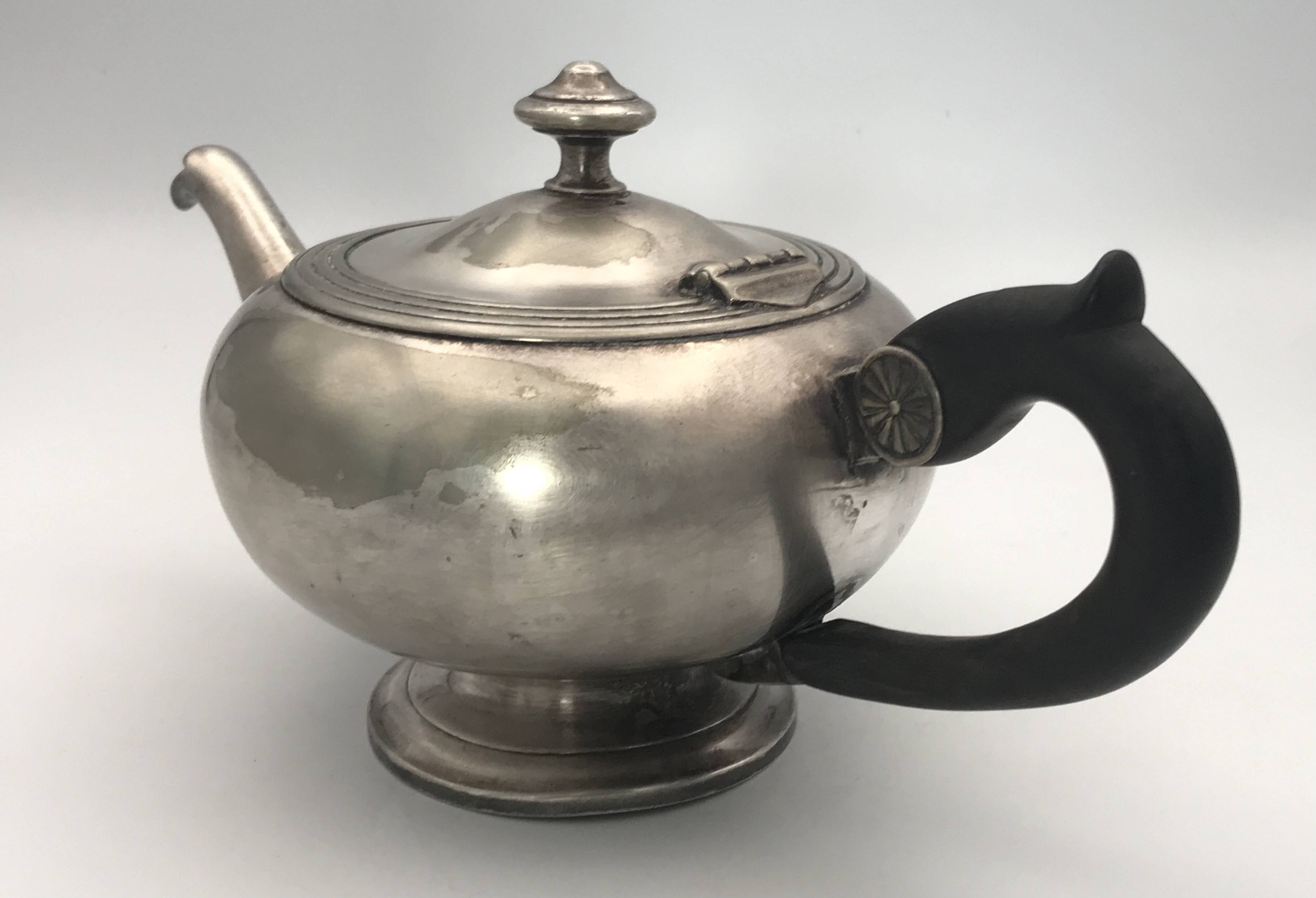 Antique teapot in silver-plated metal with ercuis goldsmith hallmarks