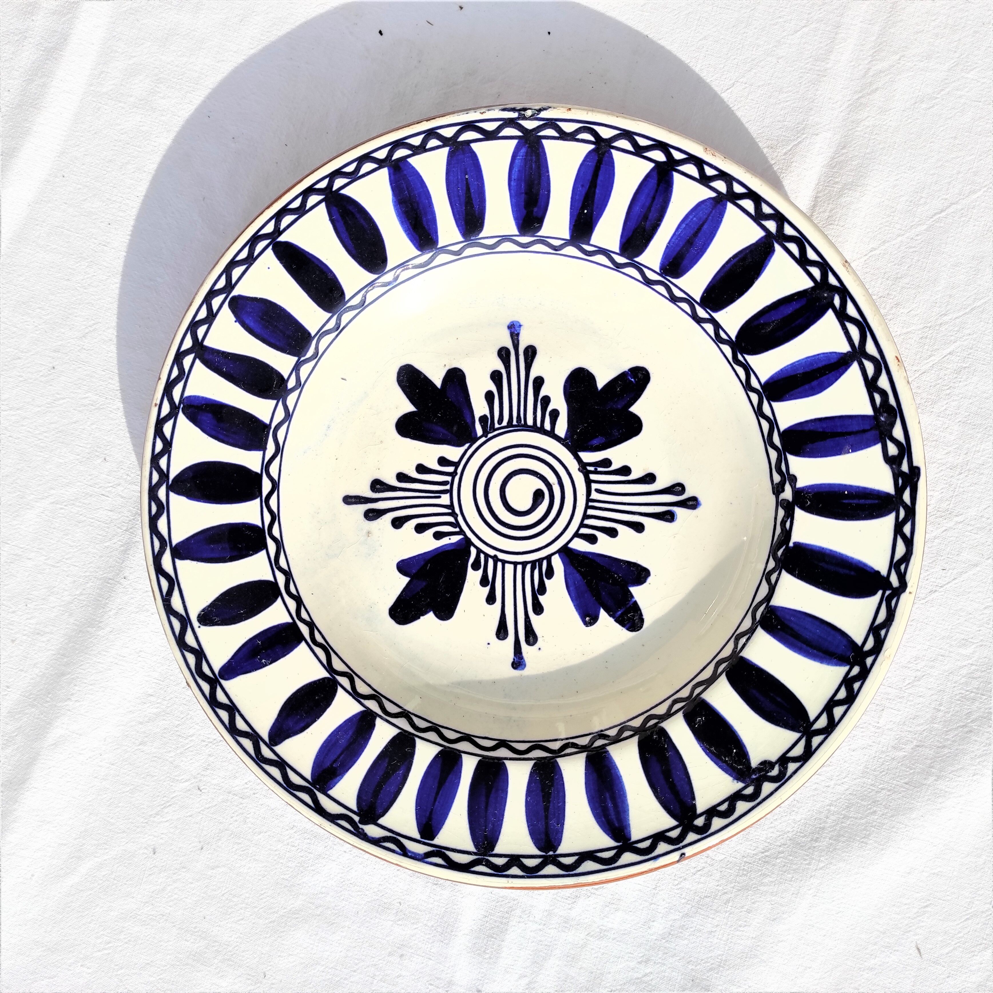 Hand-painted plates with fastening system 1 pair