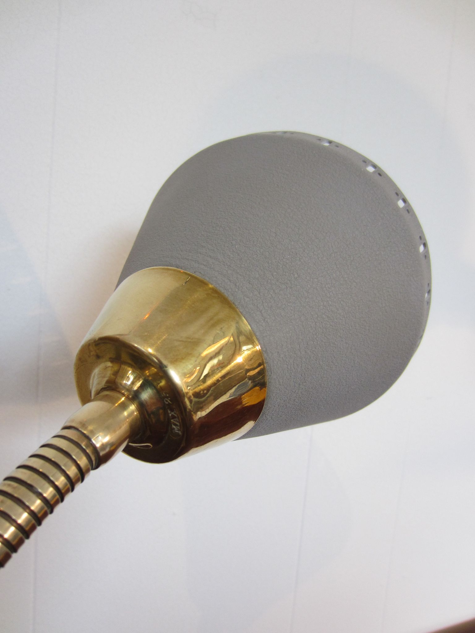 Lampe articuléecscandinave EWÅ à poser ou en applique